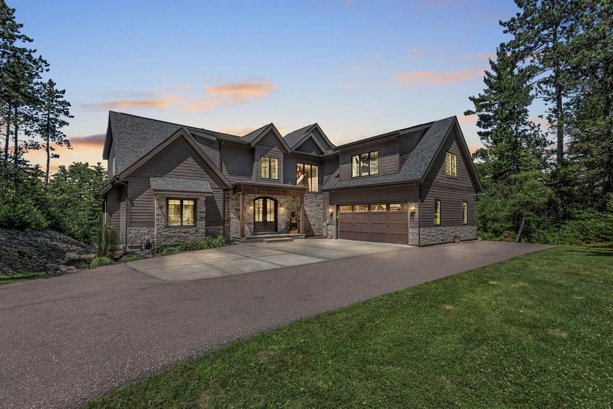 1781 S BLUFF Trail property preview photograph
