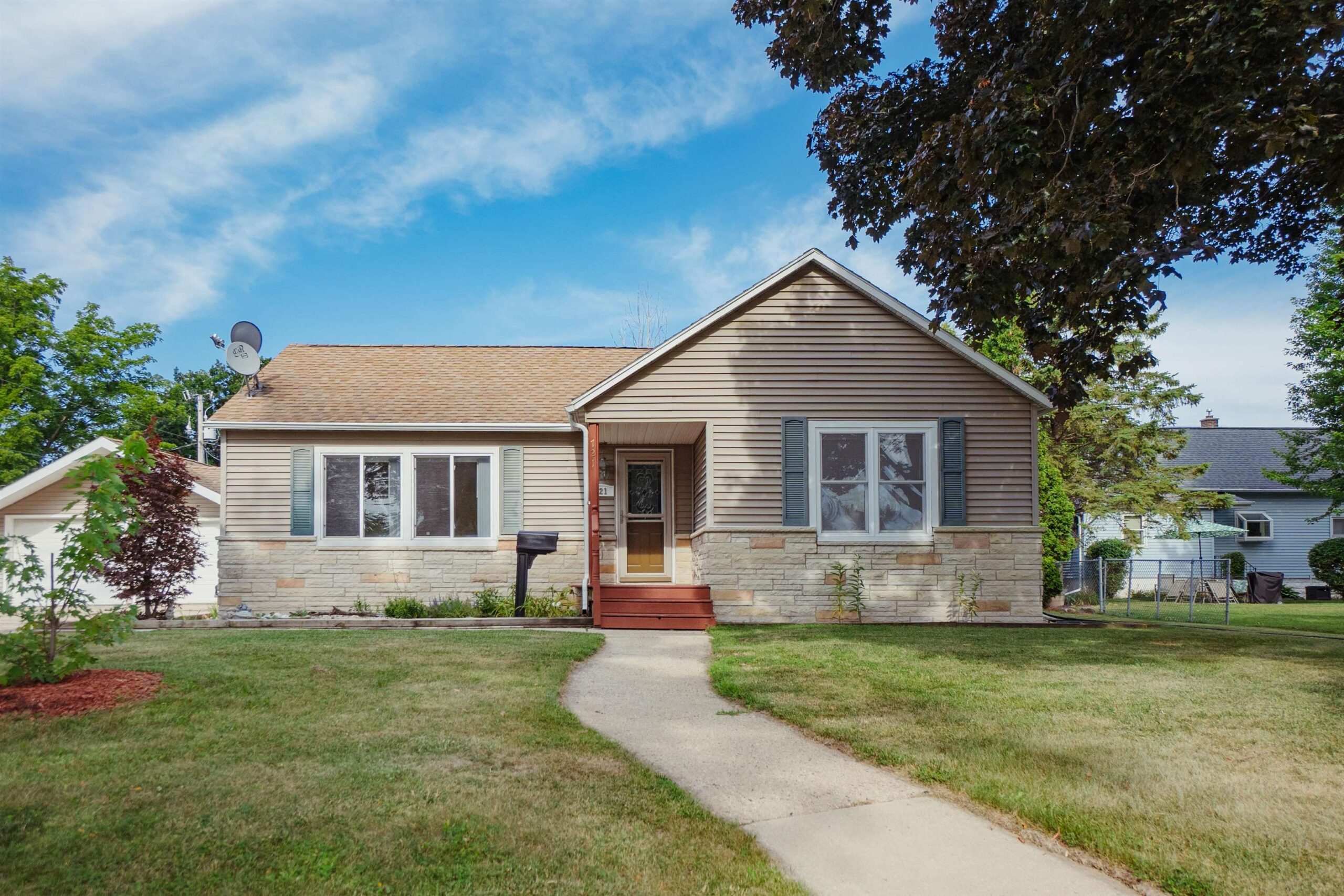 721 WASHINGTON Avenue property preview photograph