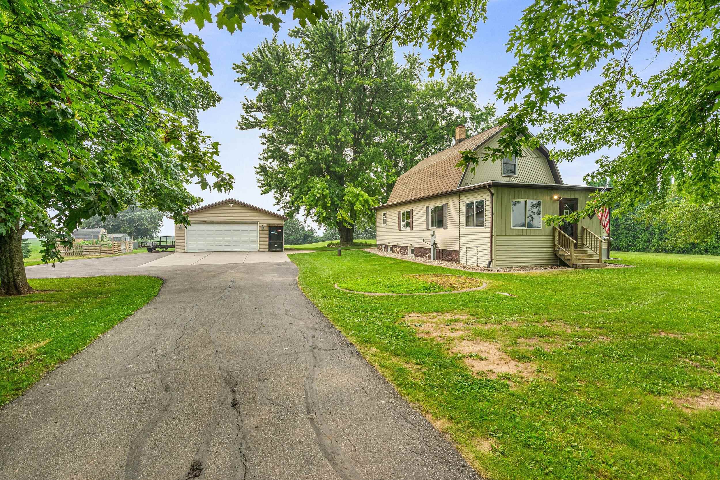 N5403 COUNTY RD W property preview photograph