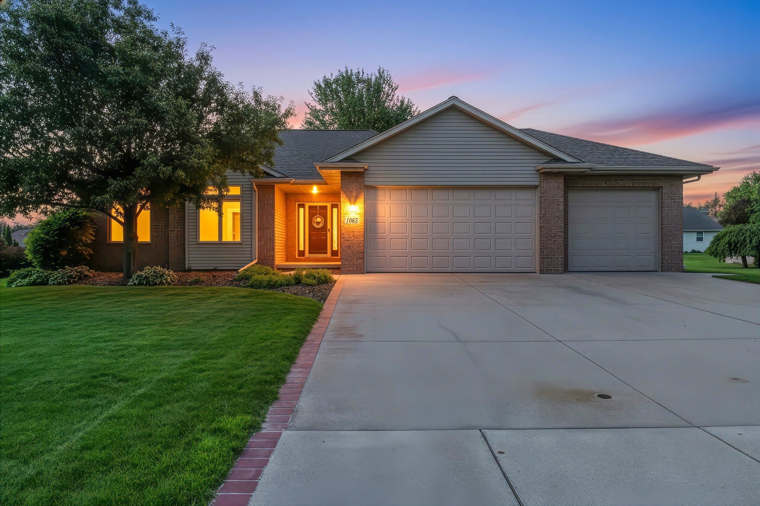 1065 BLACKBERRY WINTER Lane property preview photograph