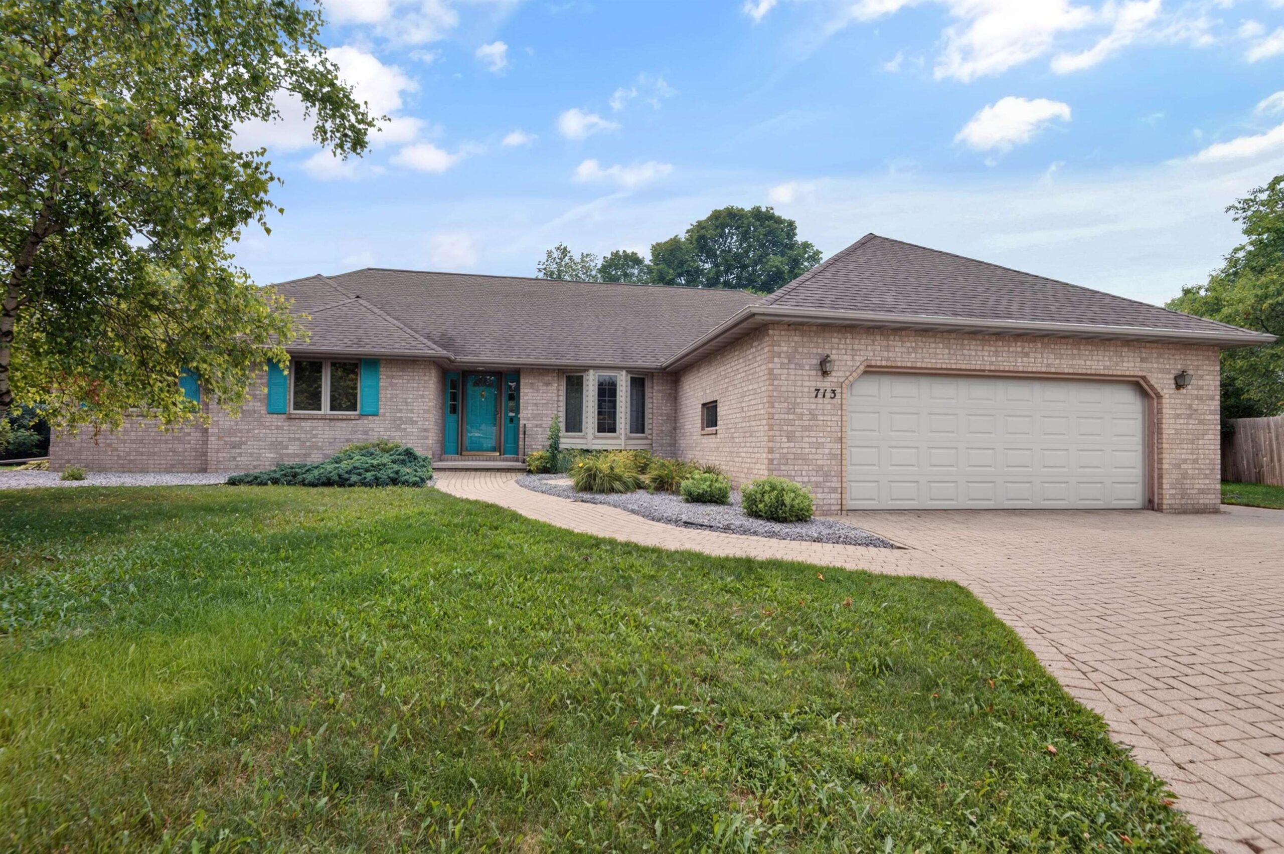 713 CANBERRY Court property preview photograph