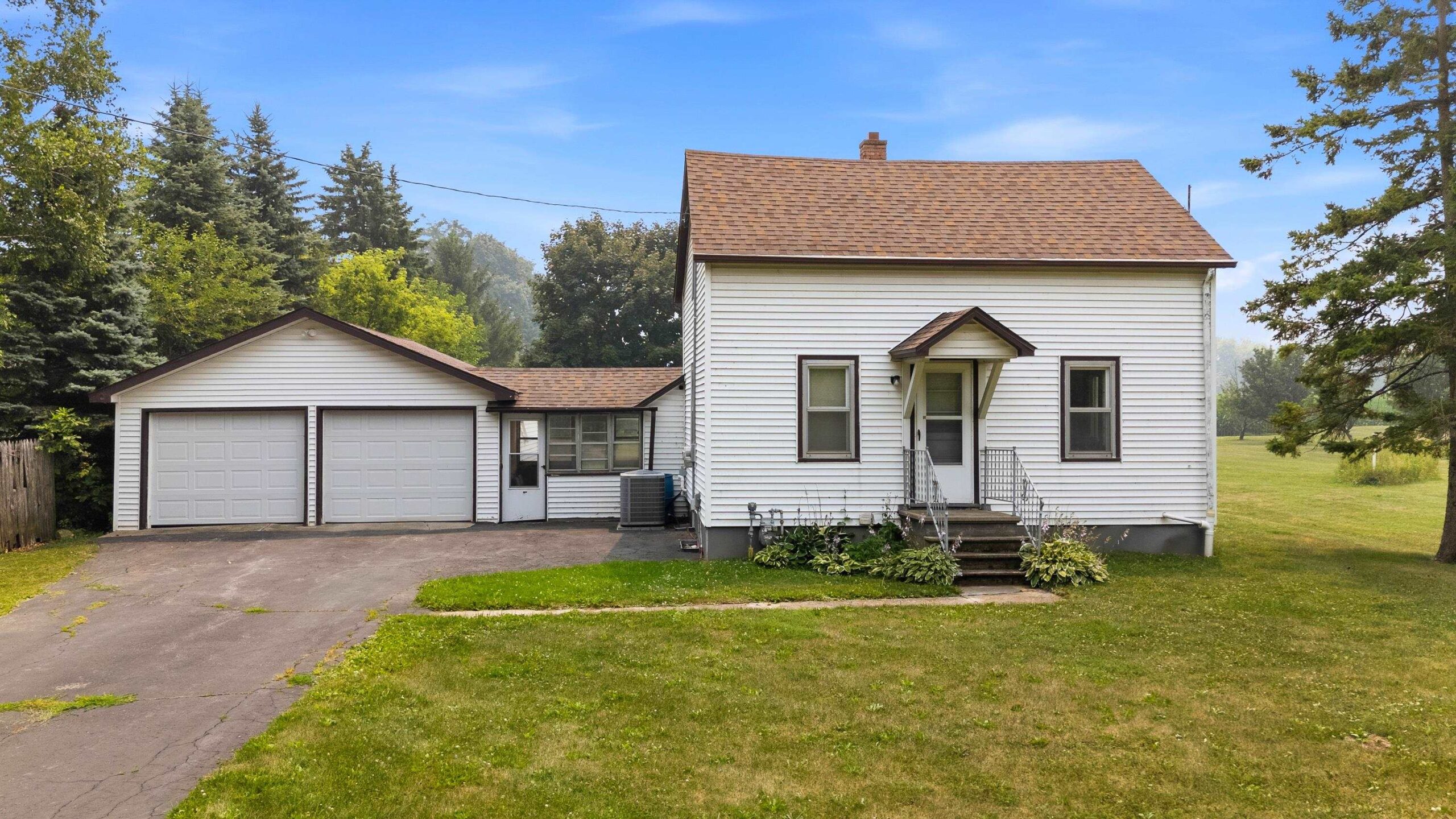 1041 BLACK WOLF Avenue property preview photograph