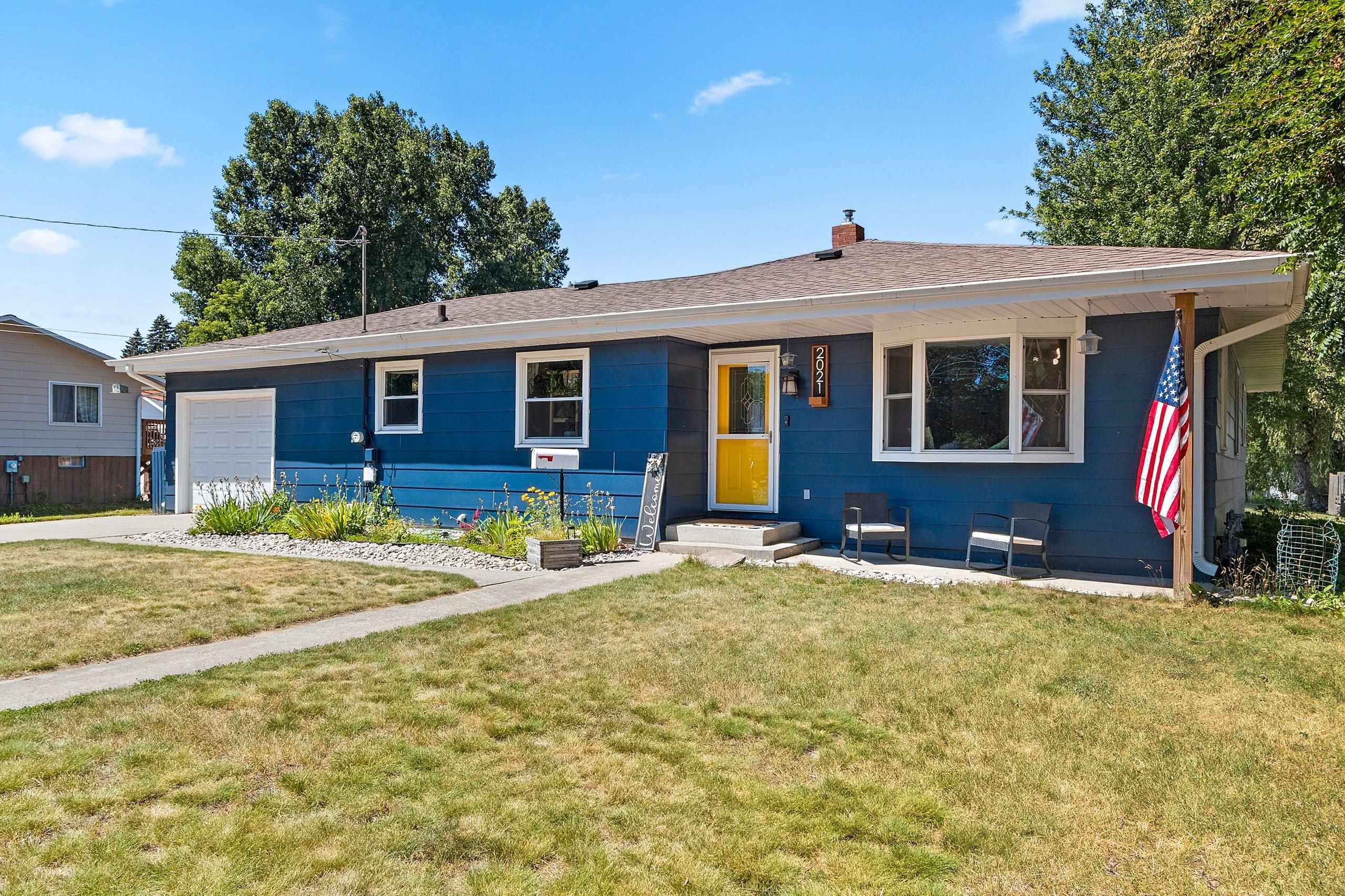 2021 9TH Street property preview photograph