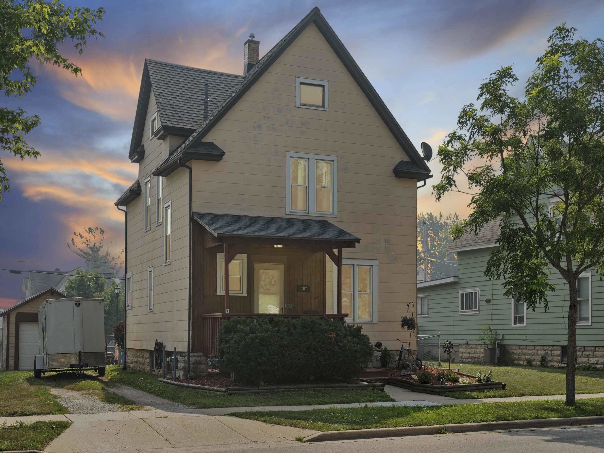 407 WALKER Street property preview photograph