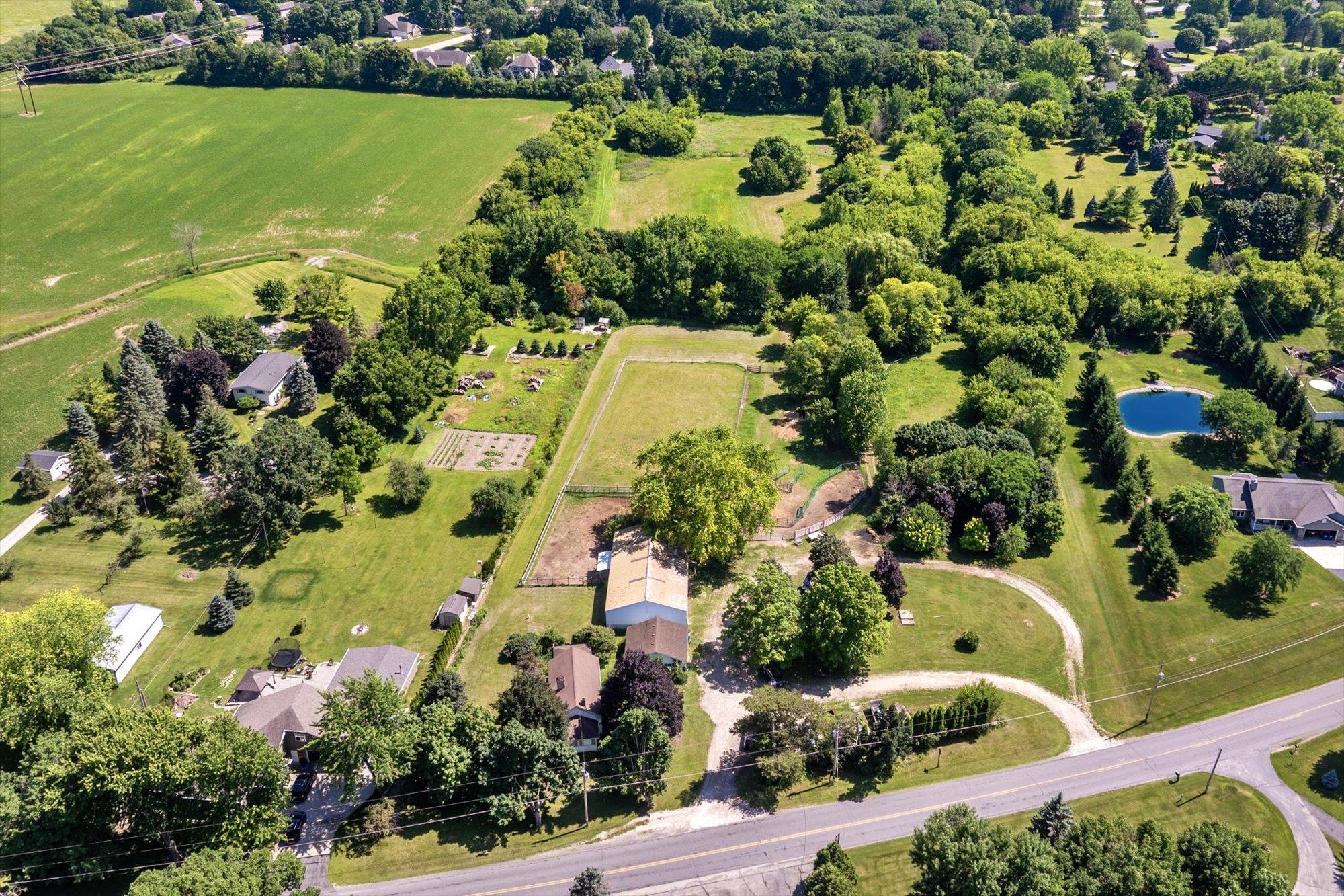 1866 OAKRIDGE Road property preview photograph