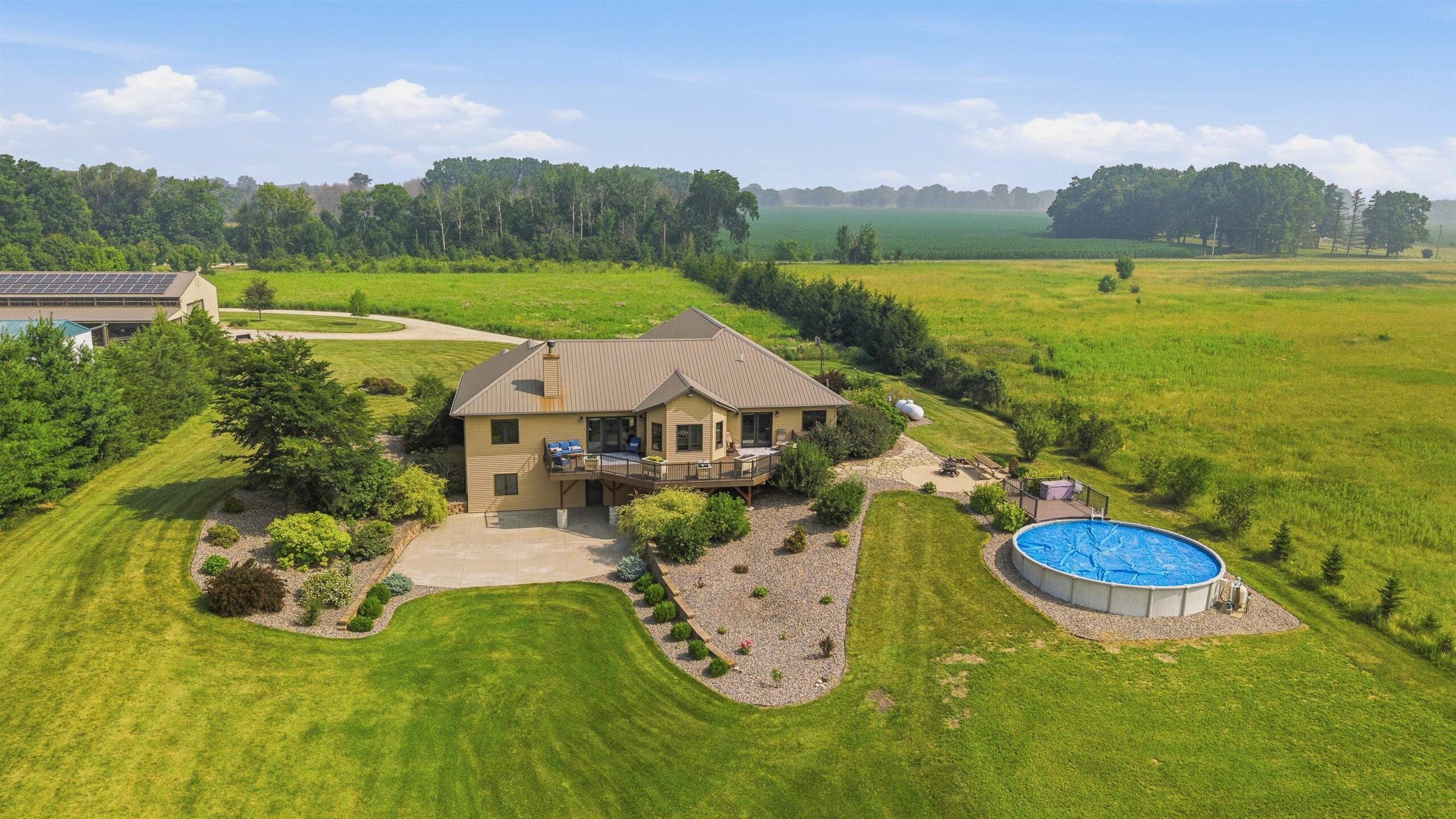 W11020 CENTER Road property preview photograph