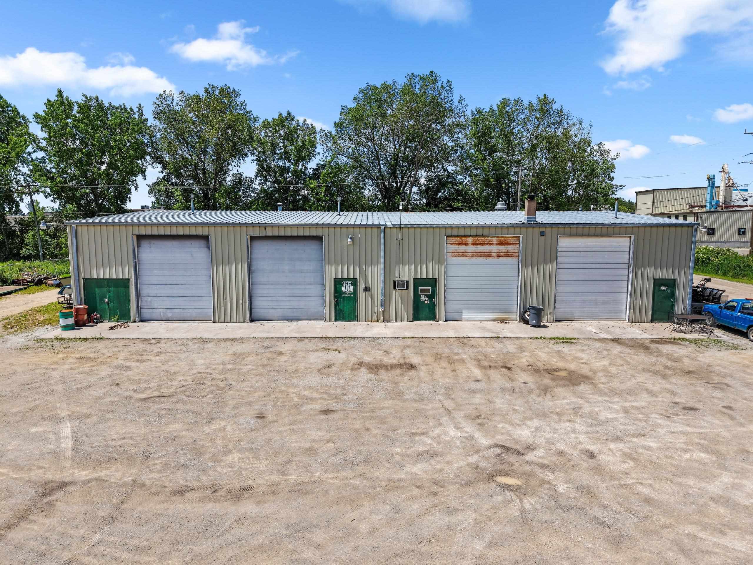 4165 W PARKWAY Boulevard property preview photograph