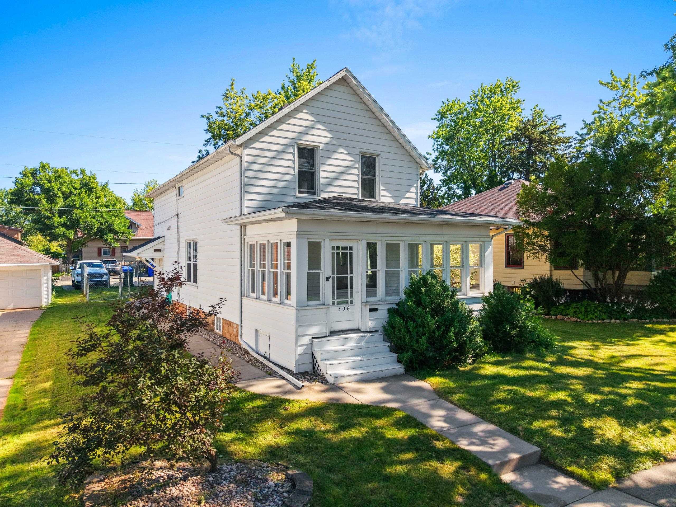 306 W 6TH Street property preview photograph