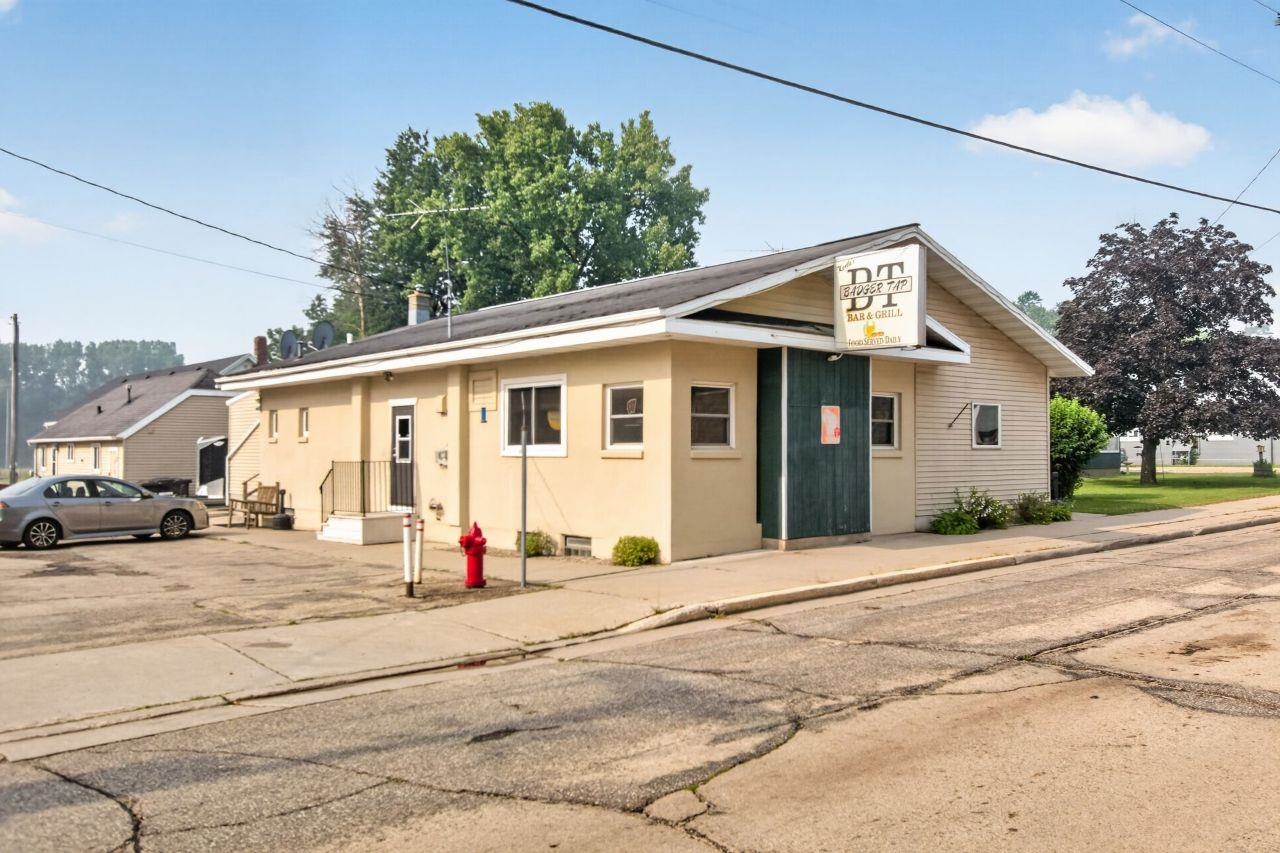 133 E MAIN Street property preview photograph