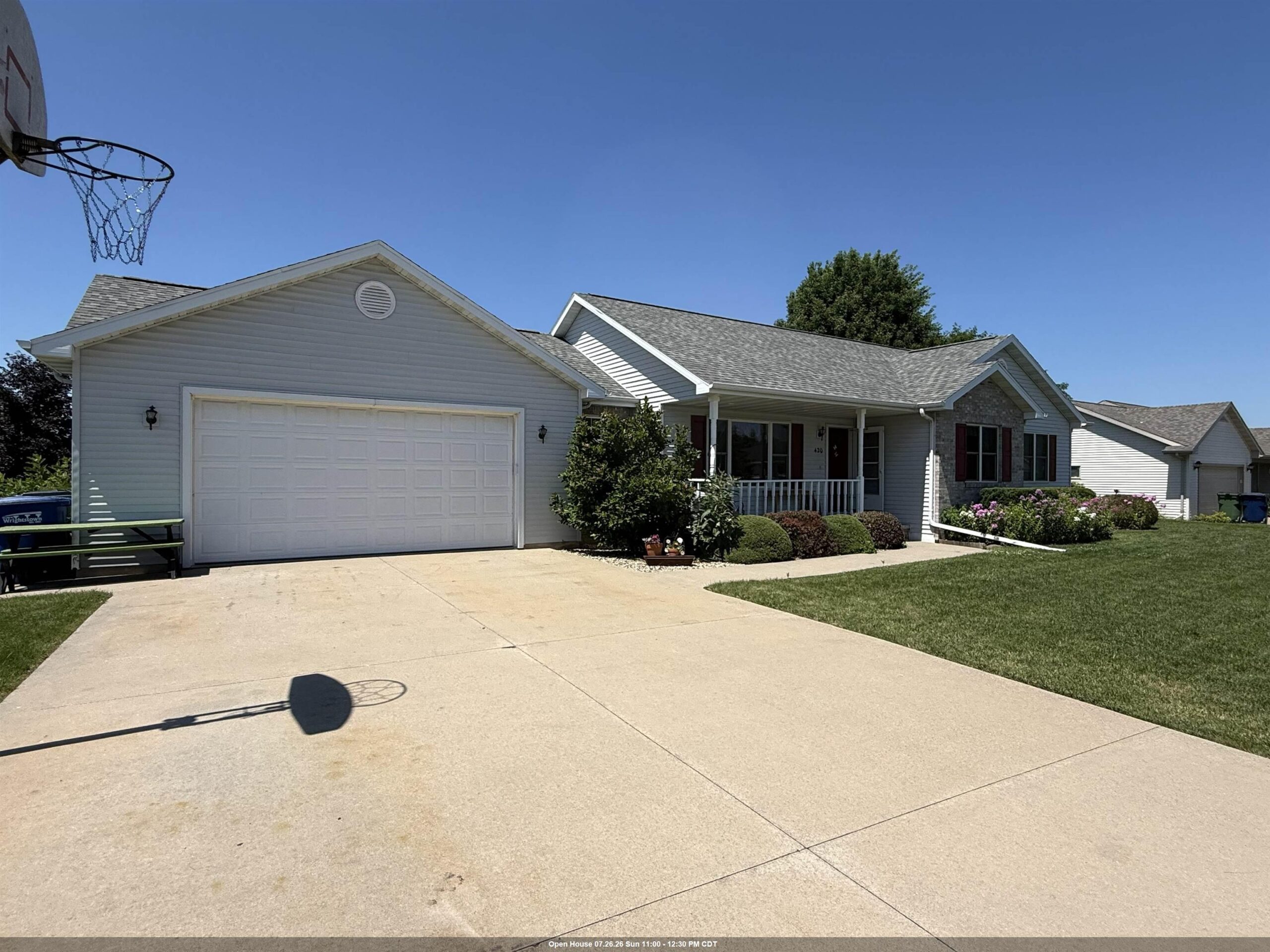 420 LONGWOOD Lane property preview photograph