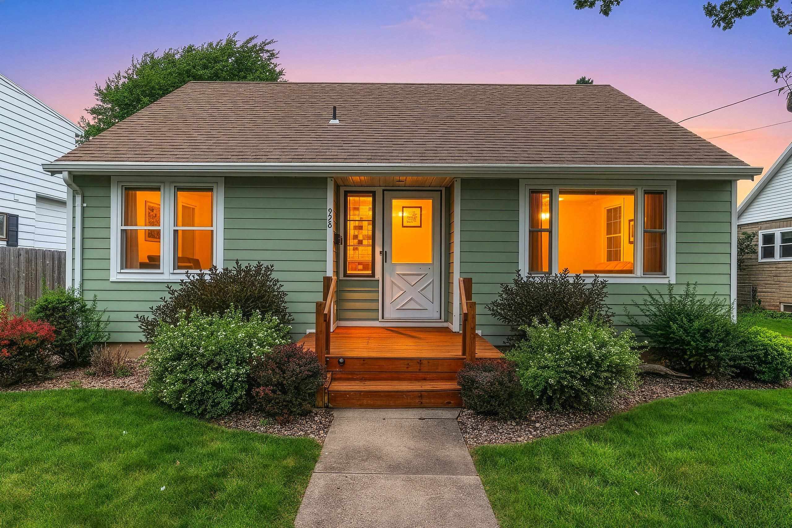 928 JEFFERSON Street property preview photograph