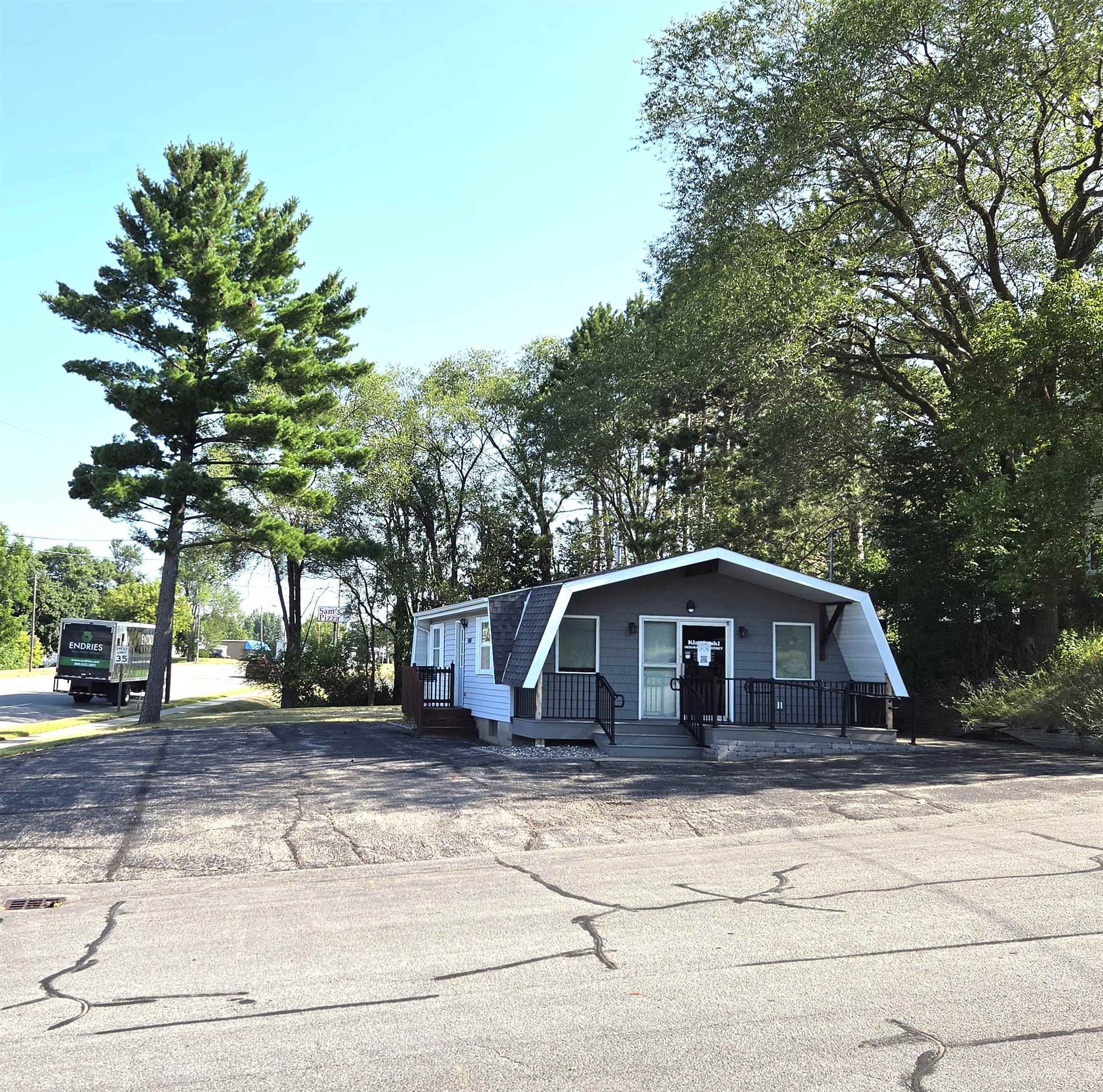 5907 BUSINESS HWY 51 property preview photograph