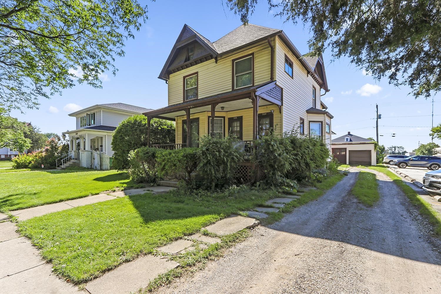 324 S MADISON Street property preview photograph