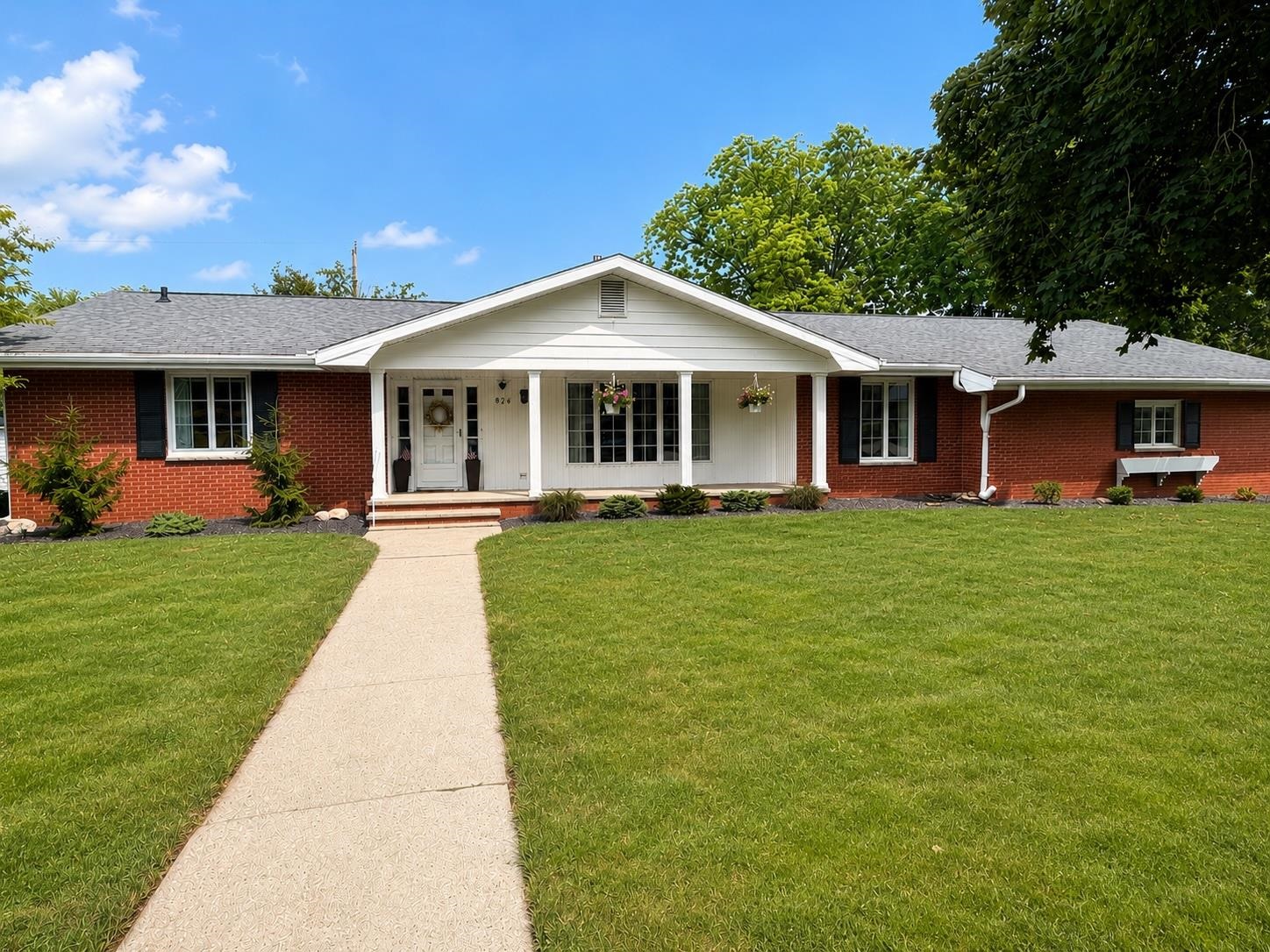 826 GREEN Street property preview photograph