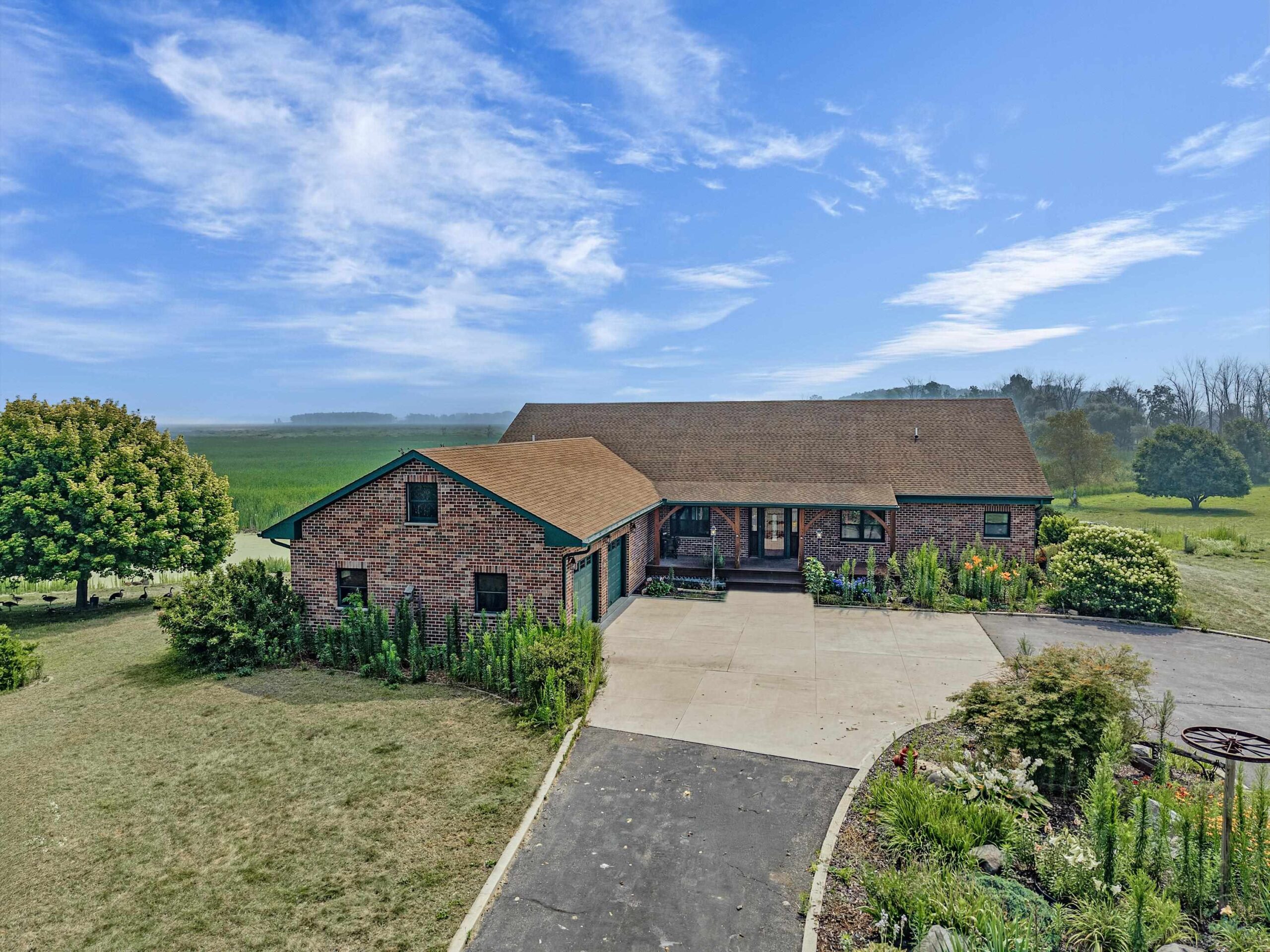 1328 COUNTY RD M property preview photograph