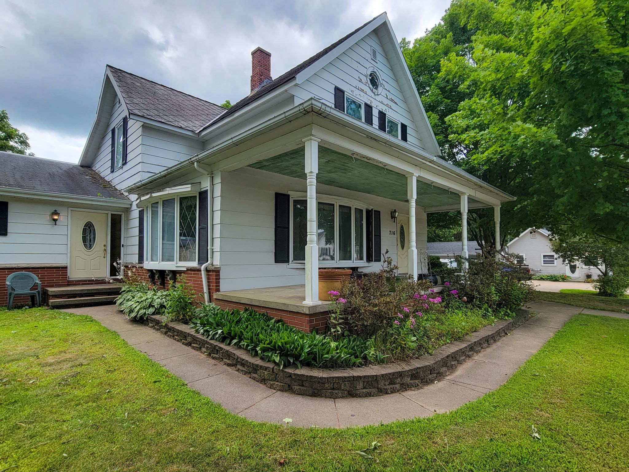 716 S BRIDGE Street property preview photograph