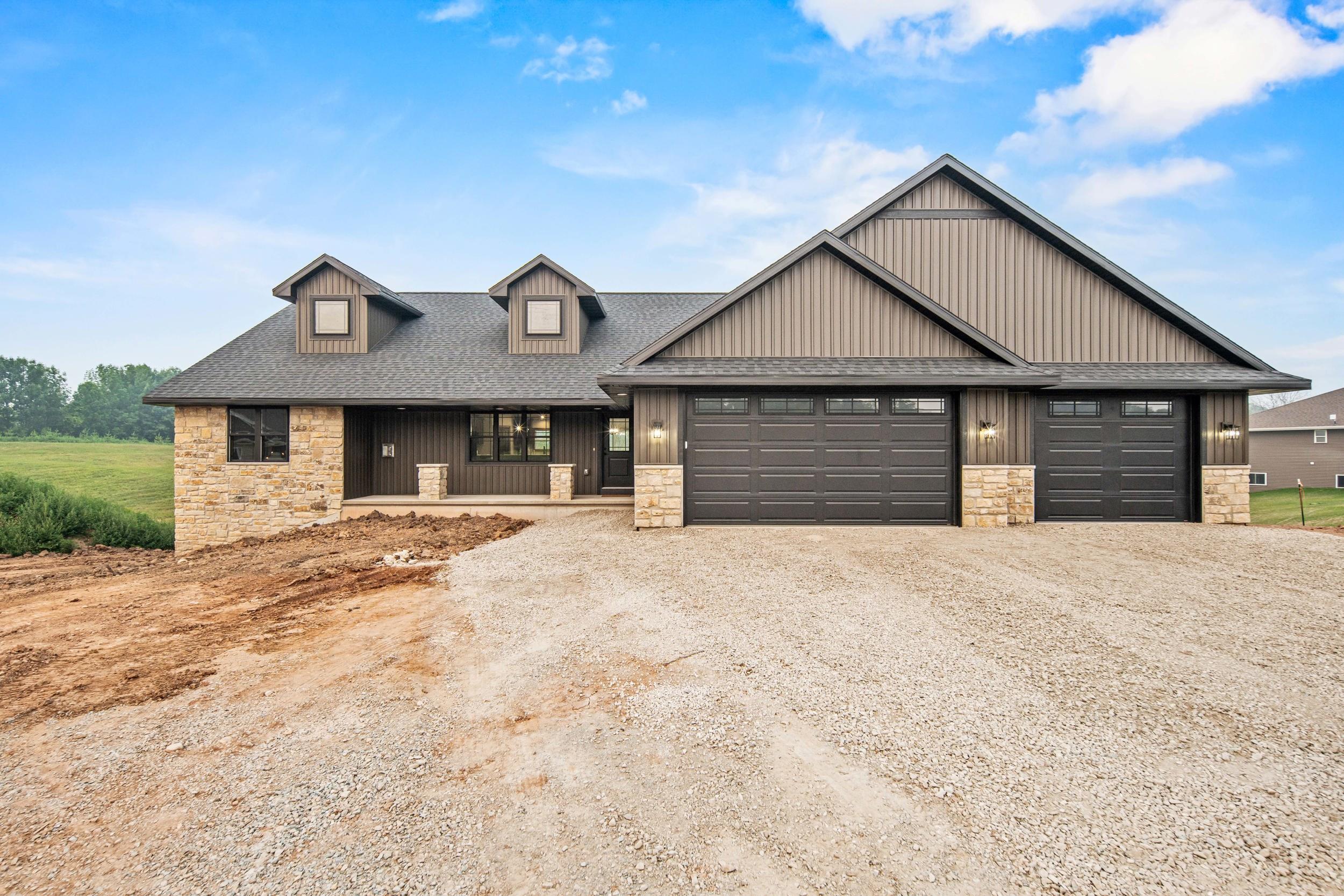 6308 HIDDEN HILLS Trail property preview photograph