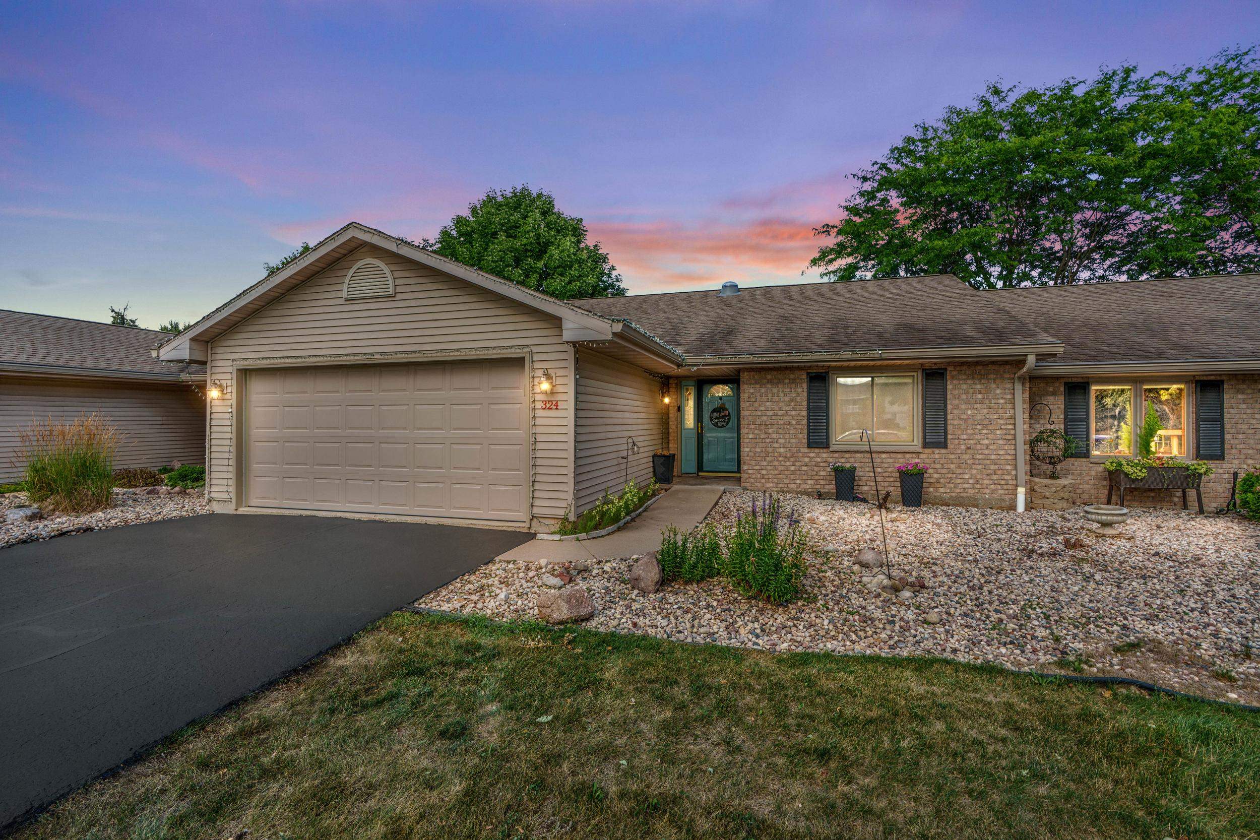 324 N WESTHAVEN Drive property preview photograph
