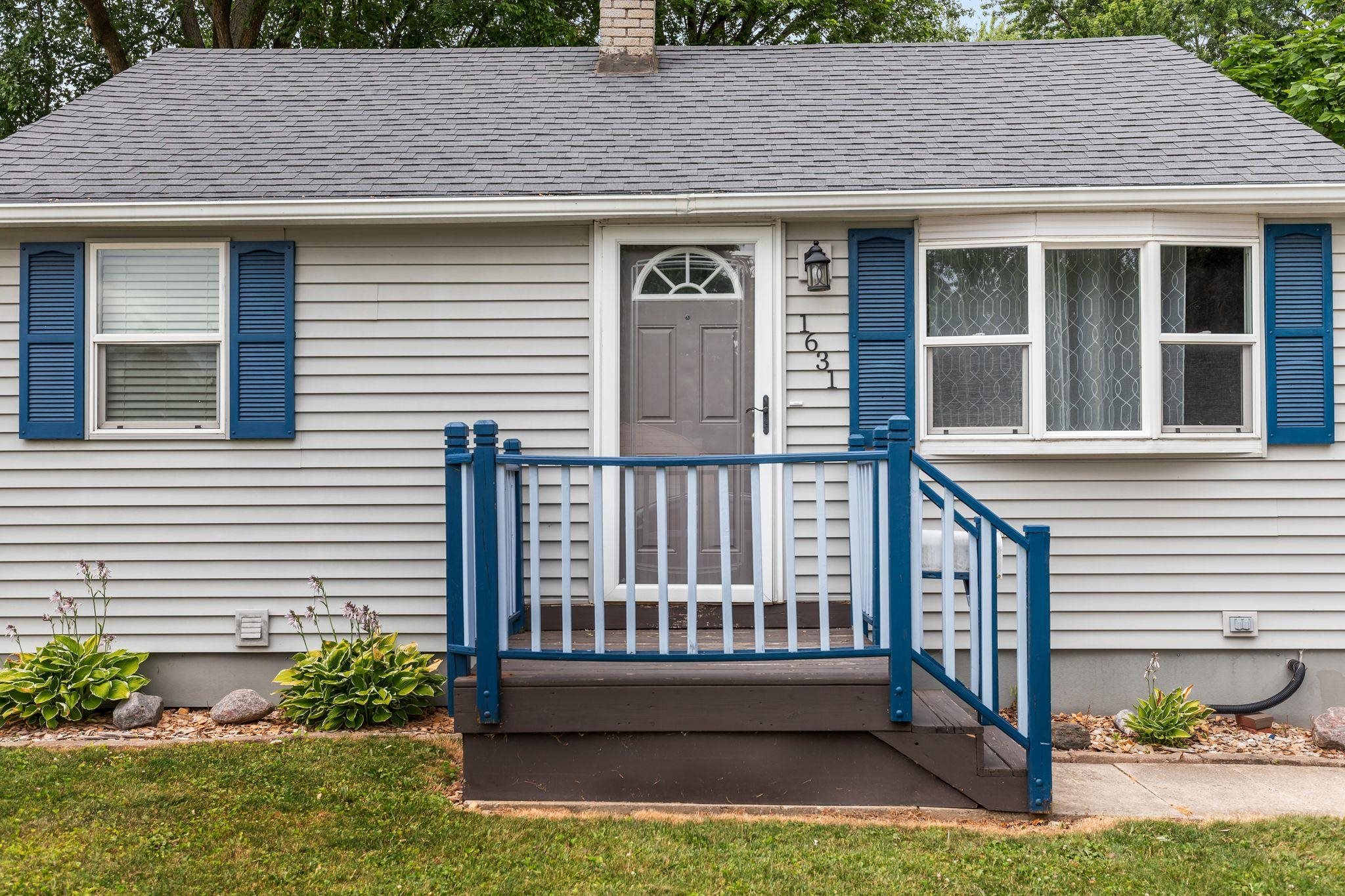 1631 N WILMER Street property preview photograph