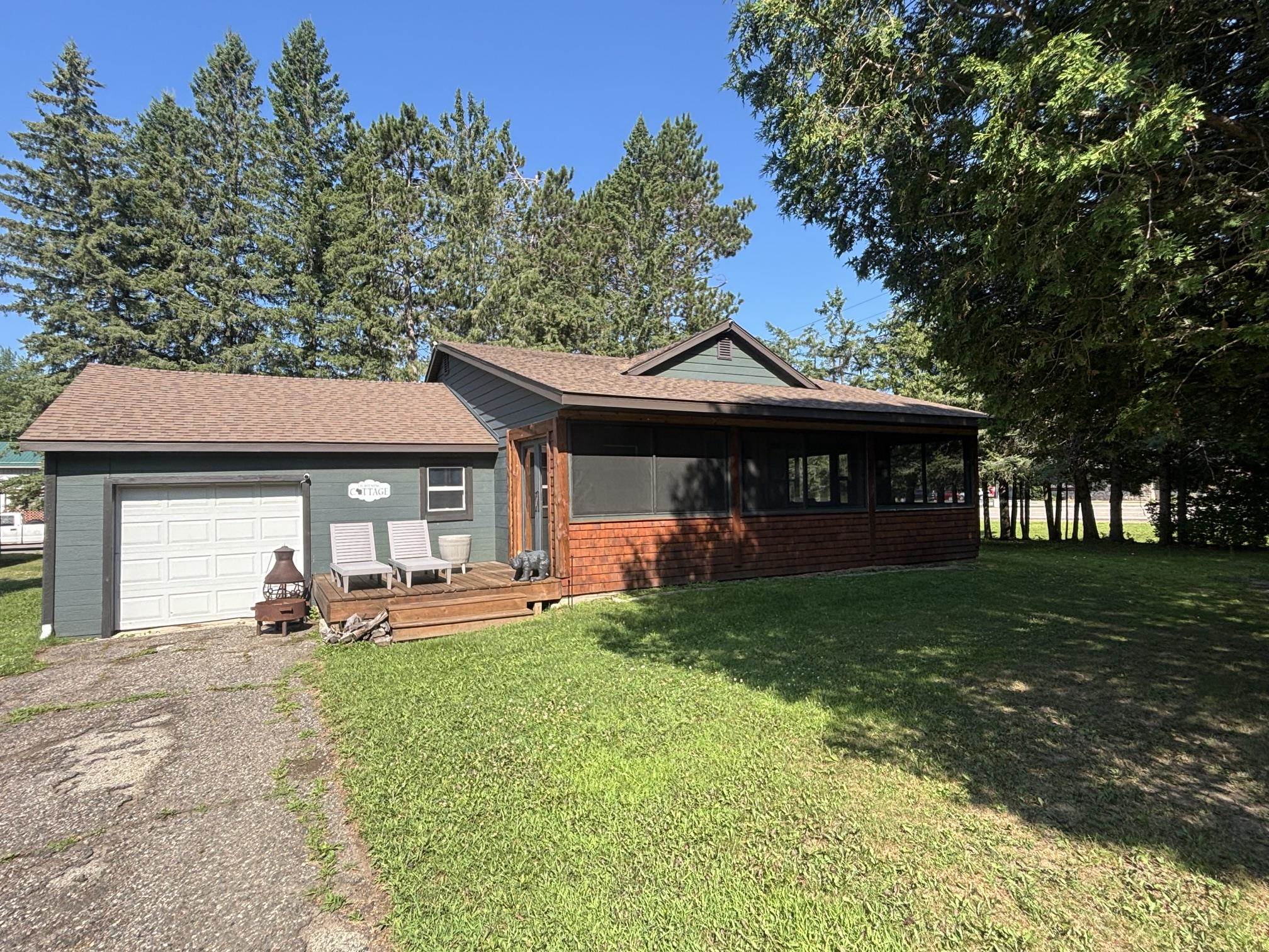 17195 EVERGREEN Lane property preview photograph