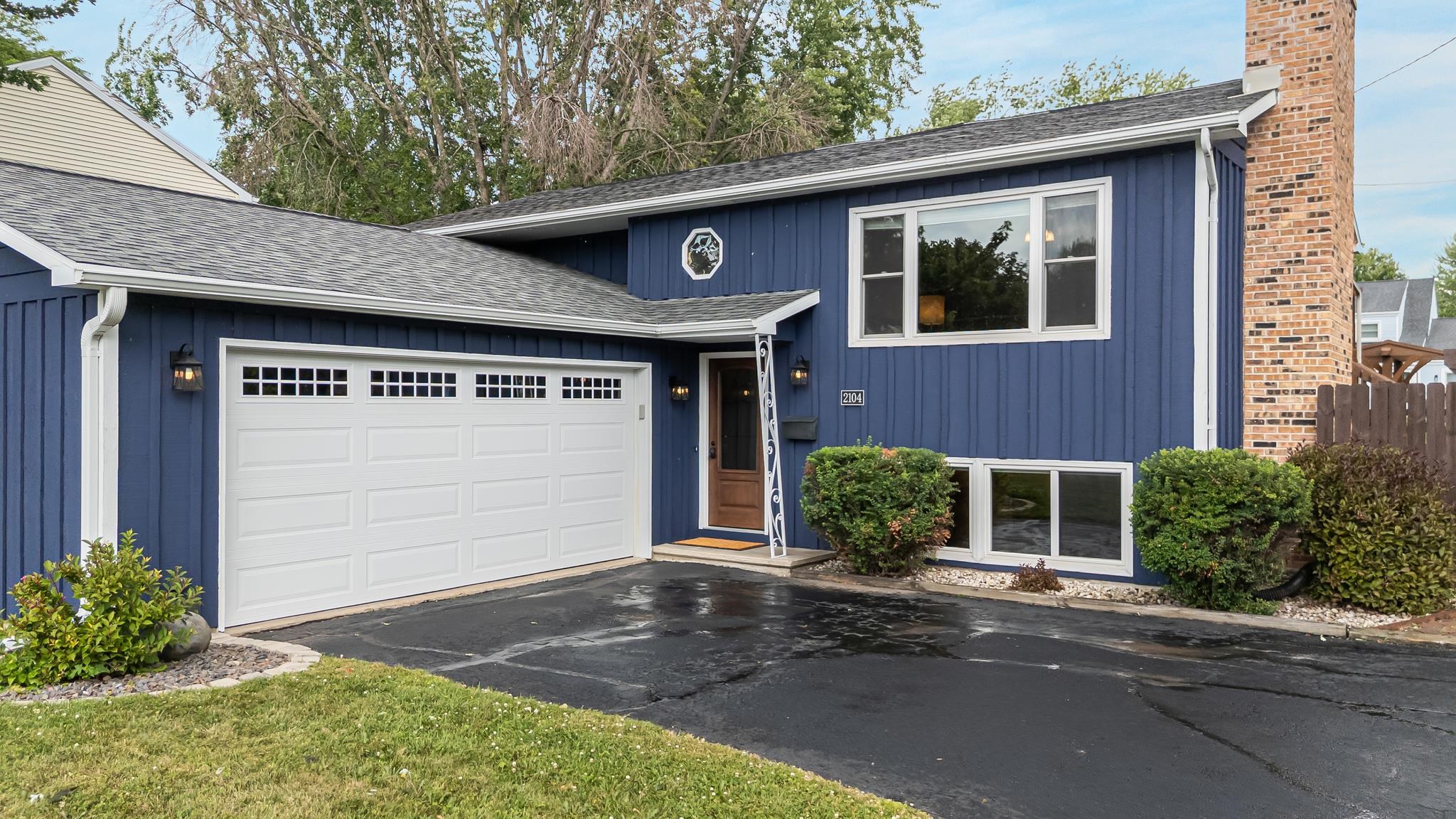 2104 HAZEL Street property preview photograph