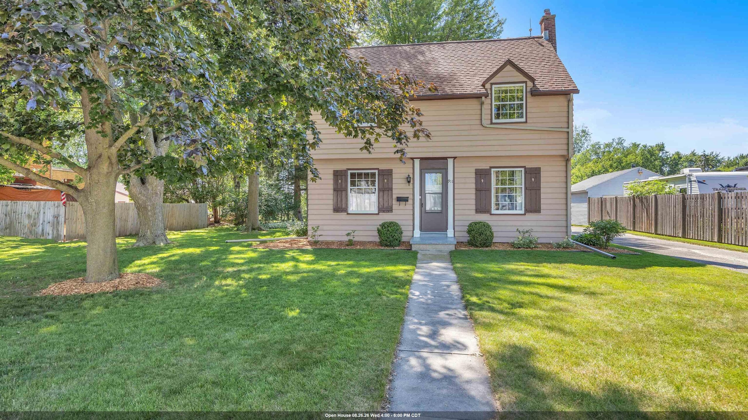 911 S MADISON Street property preview photograph