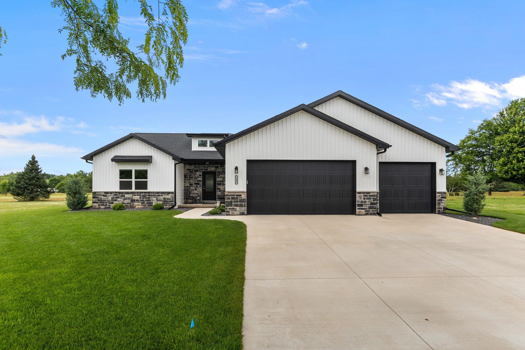 1448 FOXFIRE Court property preview photograph