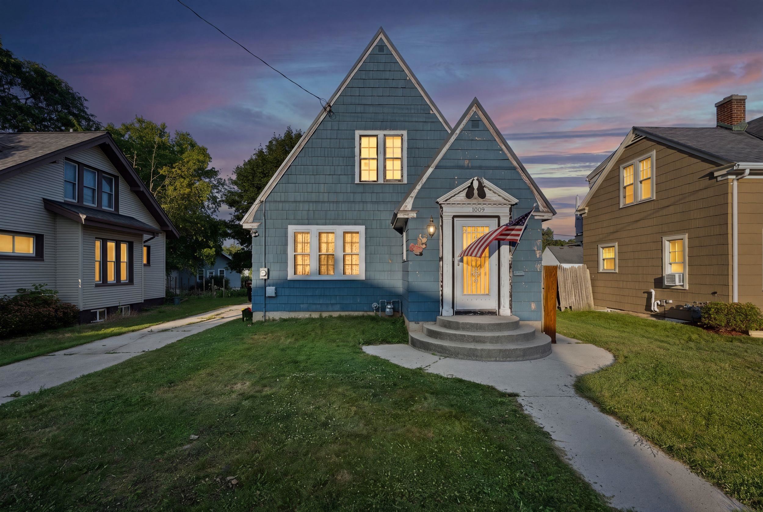 1009 N 12TH Street property preview photograph