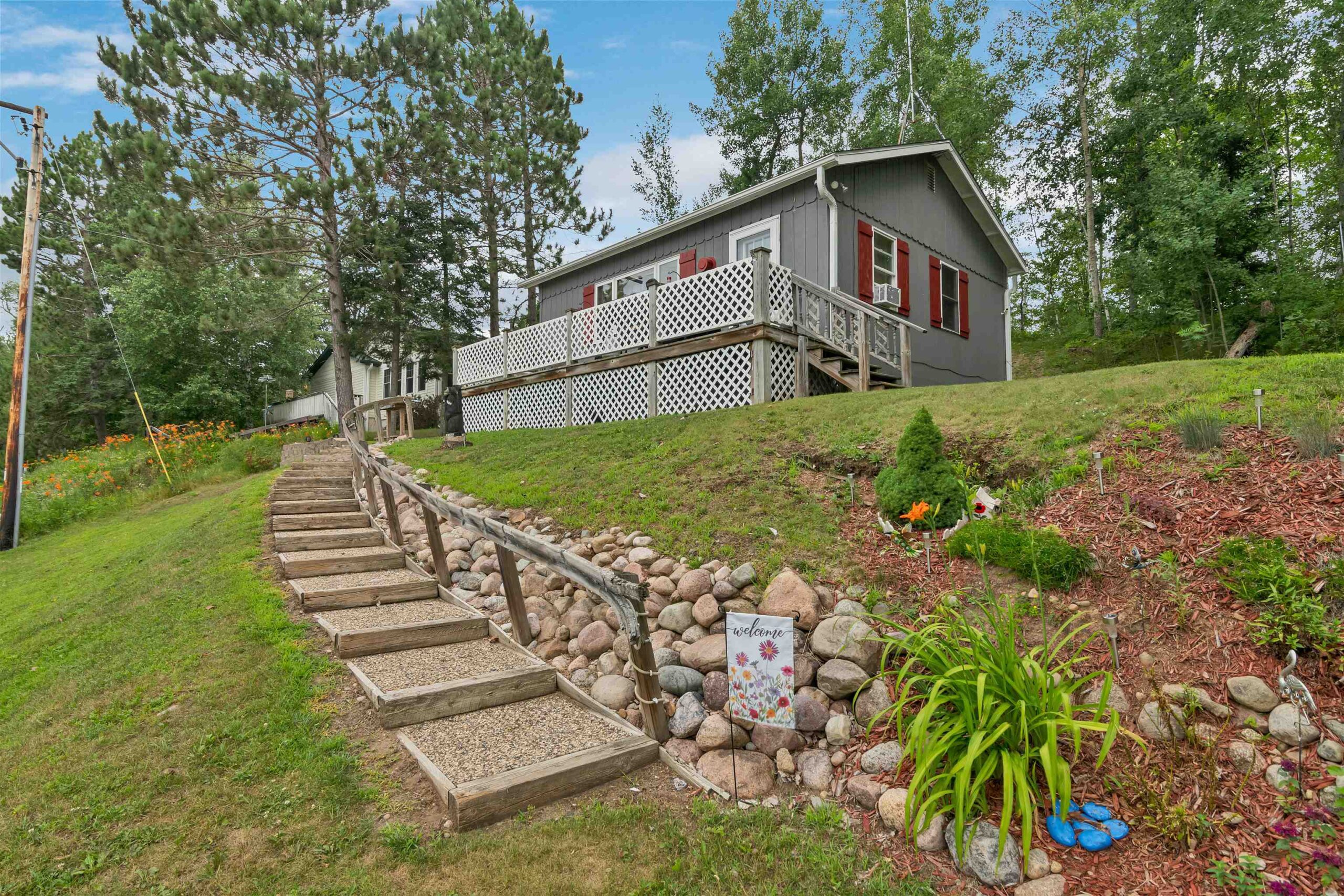 16788 NICOLET Road property preview photograph