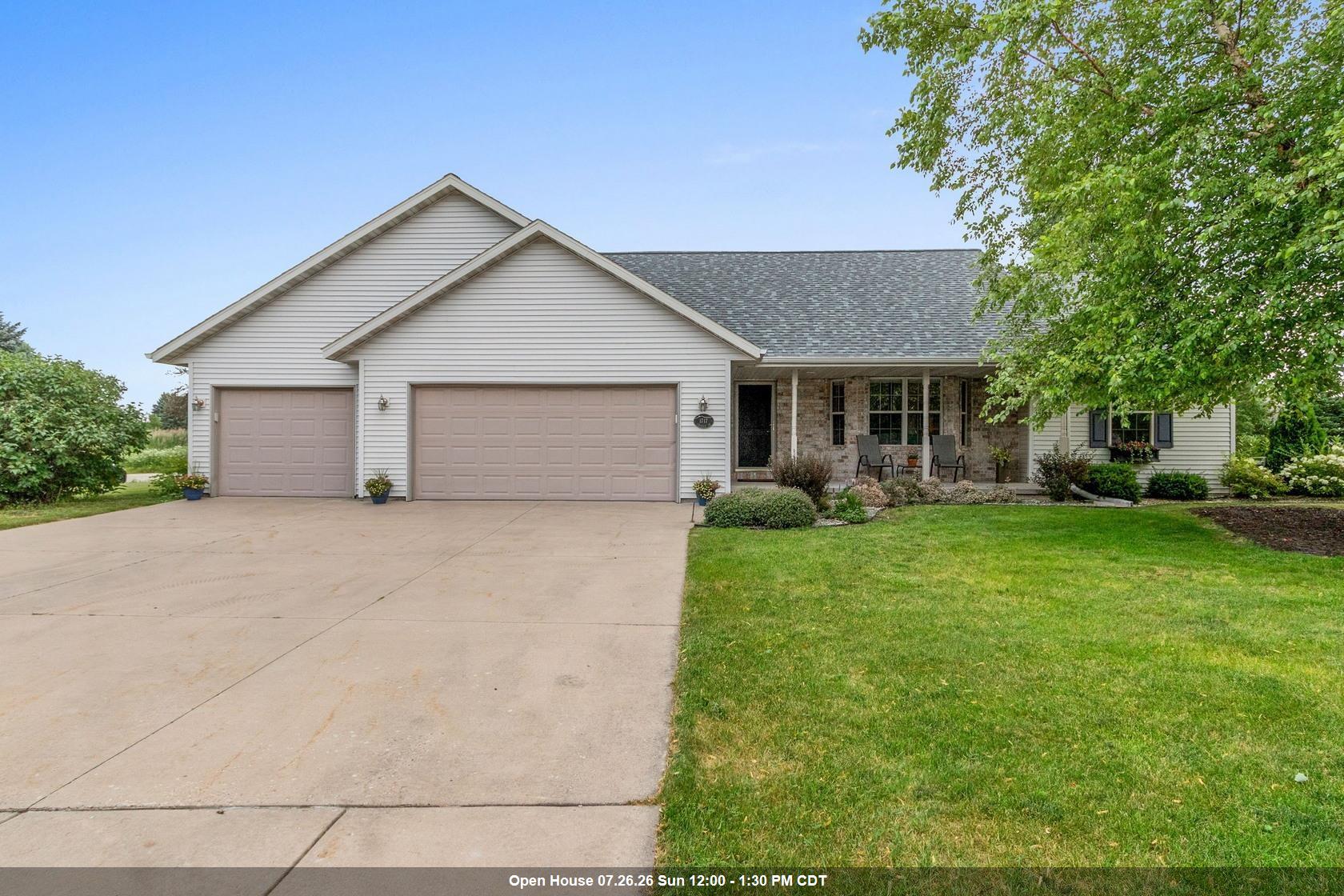 1717 EMERALD Drive property preview photograph