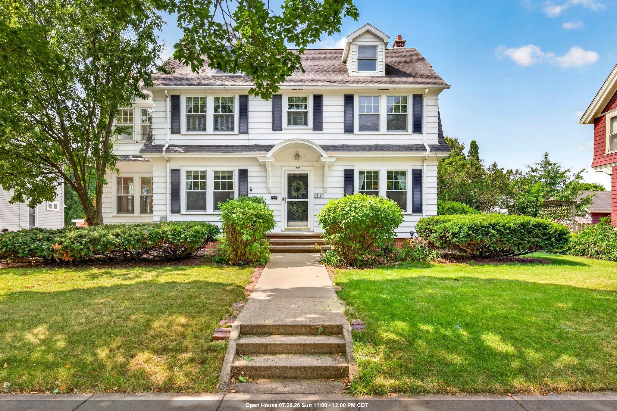 335 E WISCONSIN Avenue property preview photograph