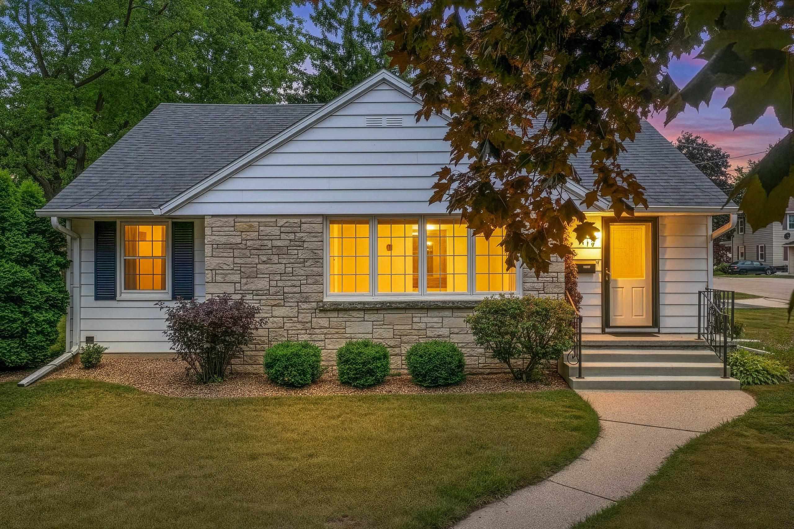 815 DAYTON Street property preview photograph