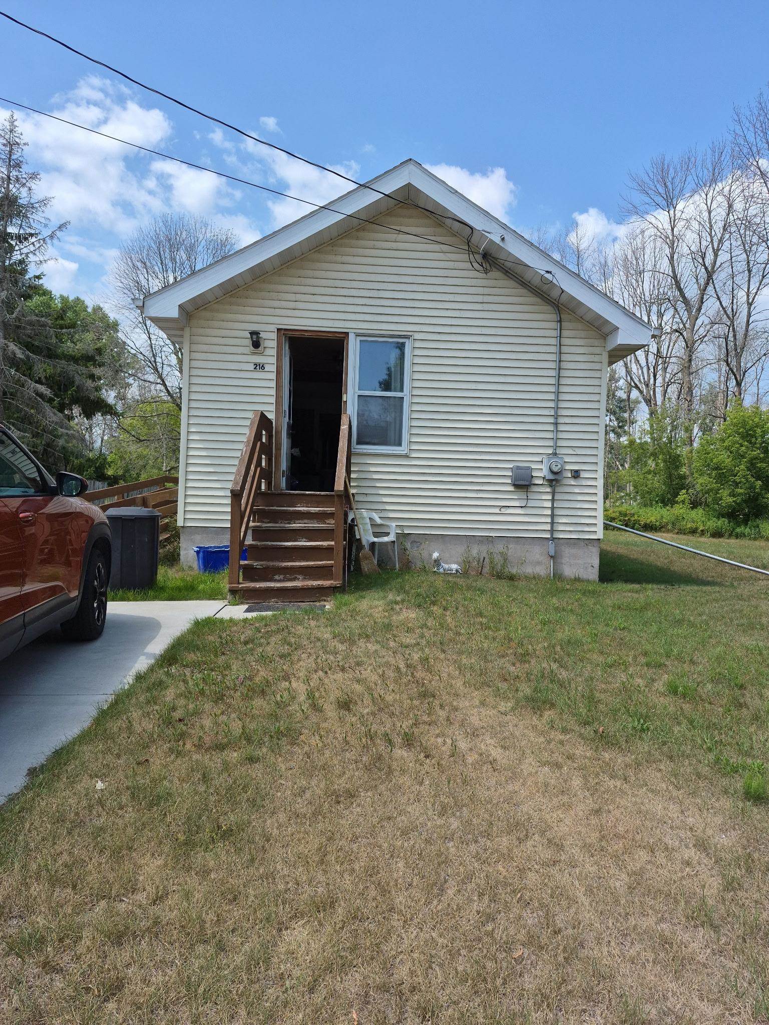 216 JESSIE Street property preview photograph