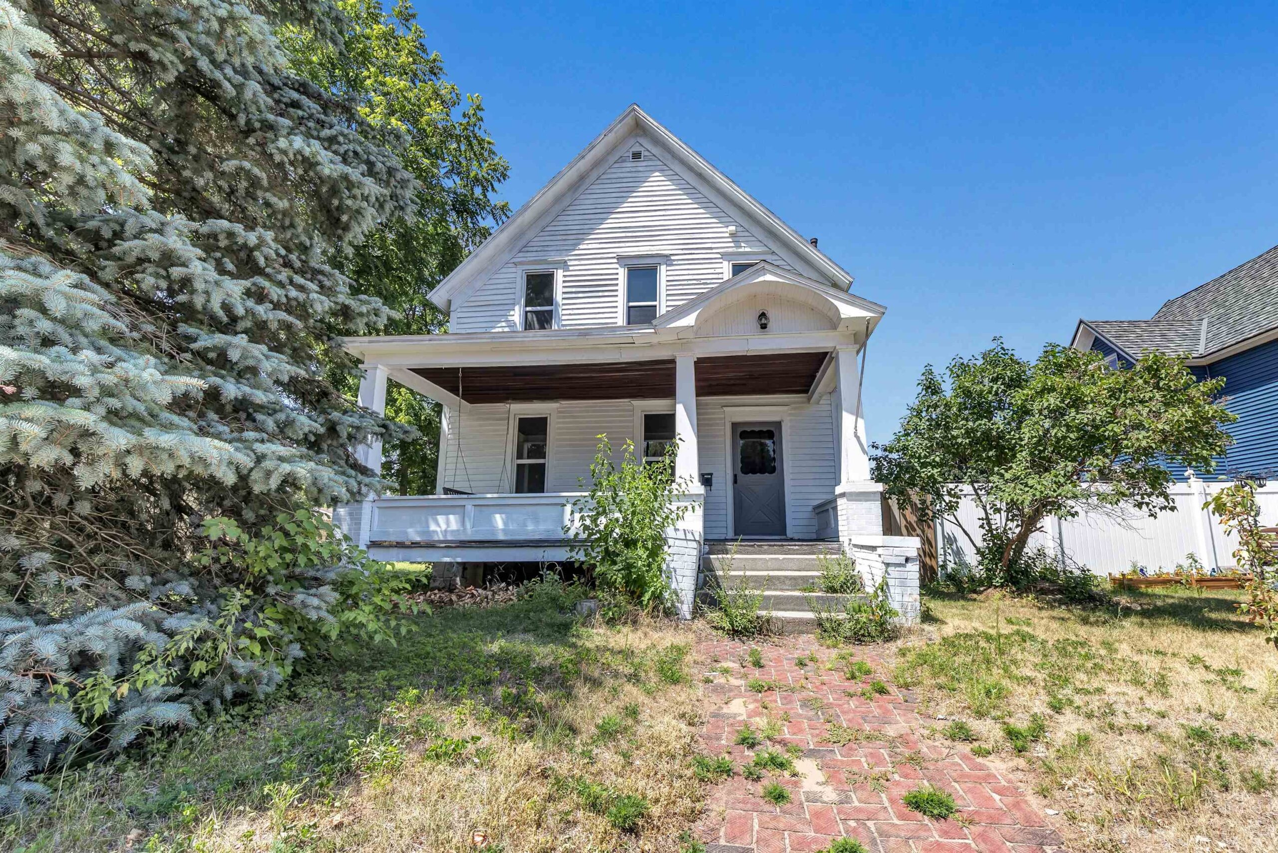741 MARINETTE Avenue property preview photograph