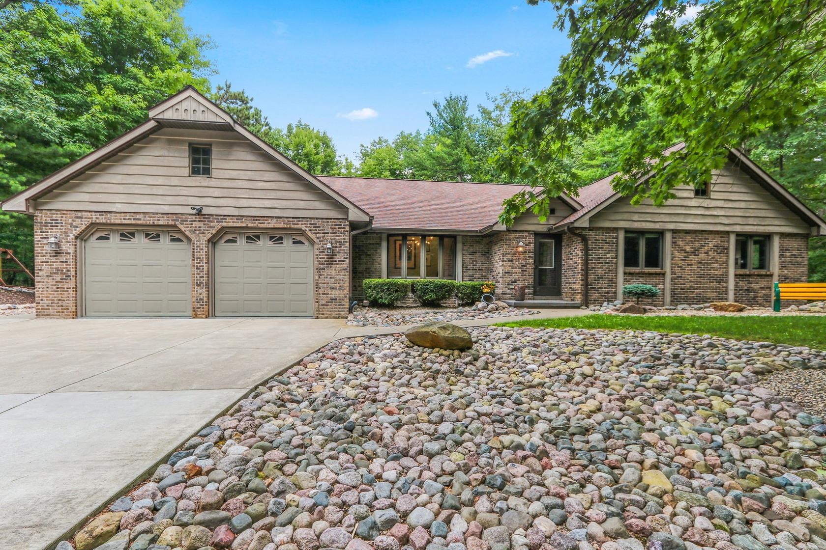 3512 BLACKBERRY Lane property preview photograph