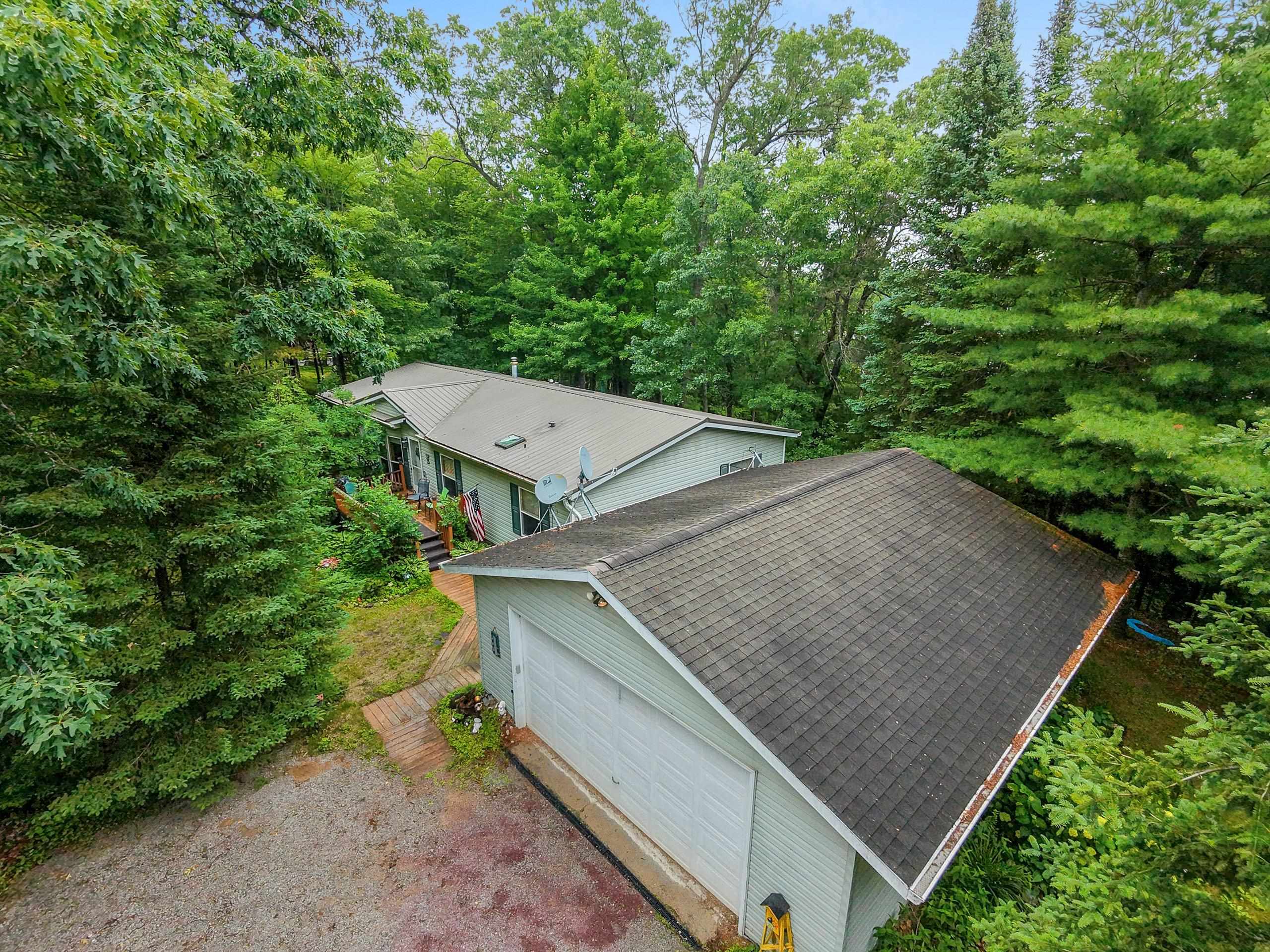 W12443 SENATOR LAKE Lane property preview photograph