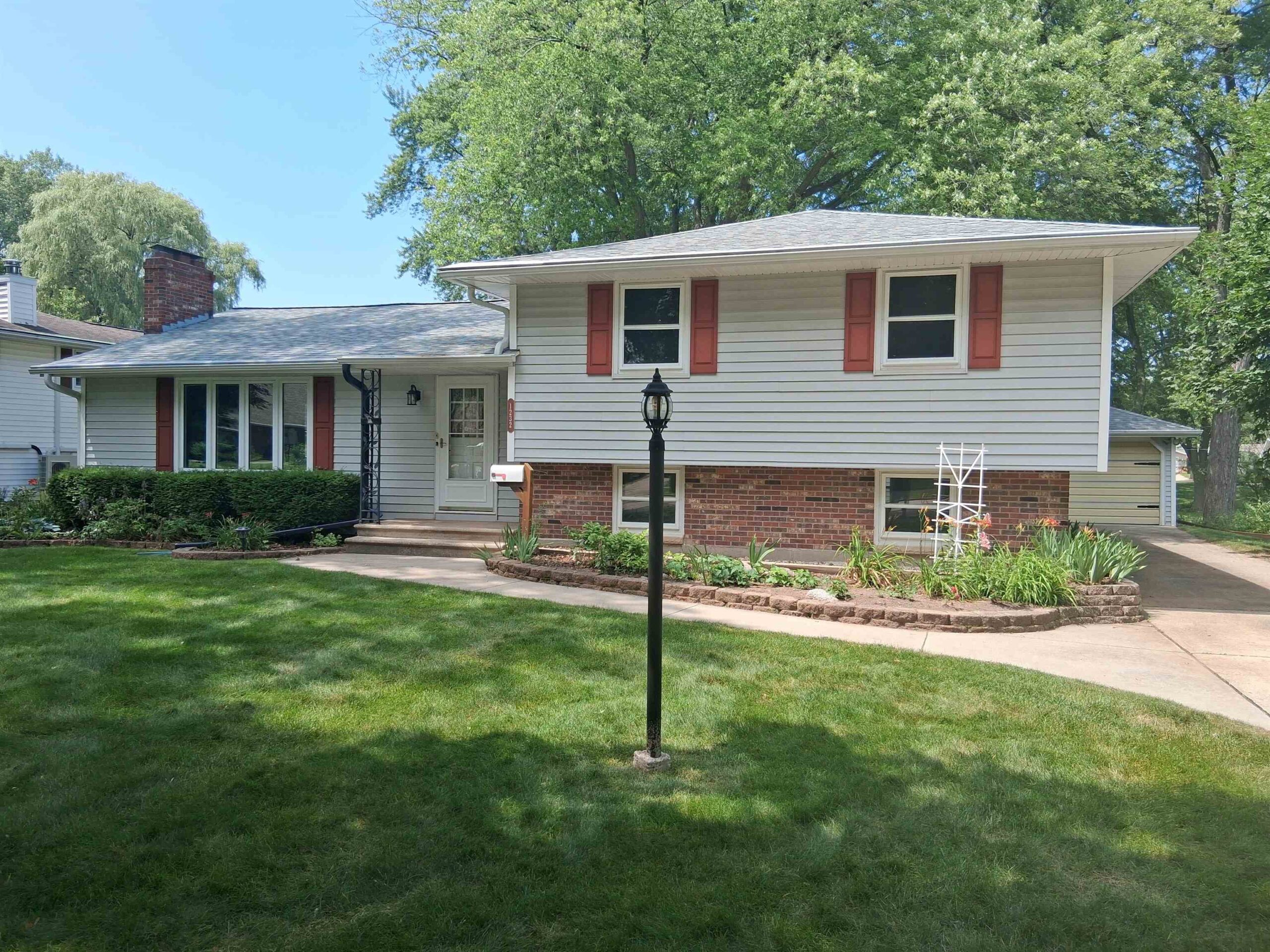 1232 DRIFTWOOD Drive property preview photograph