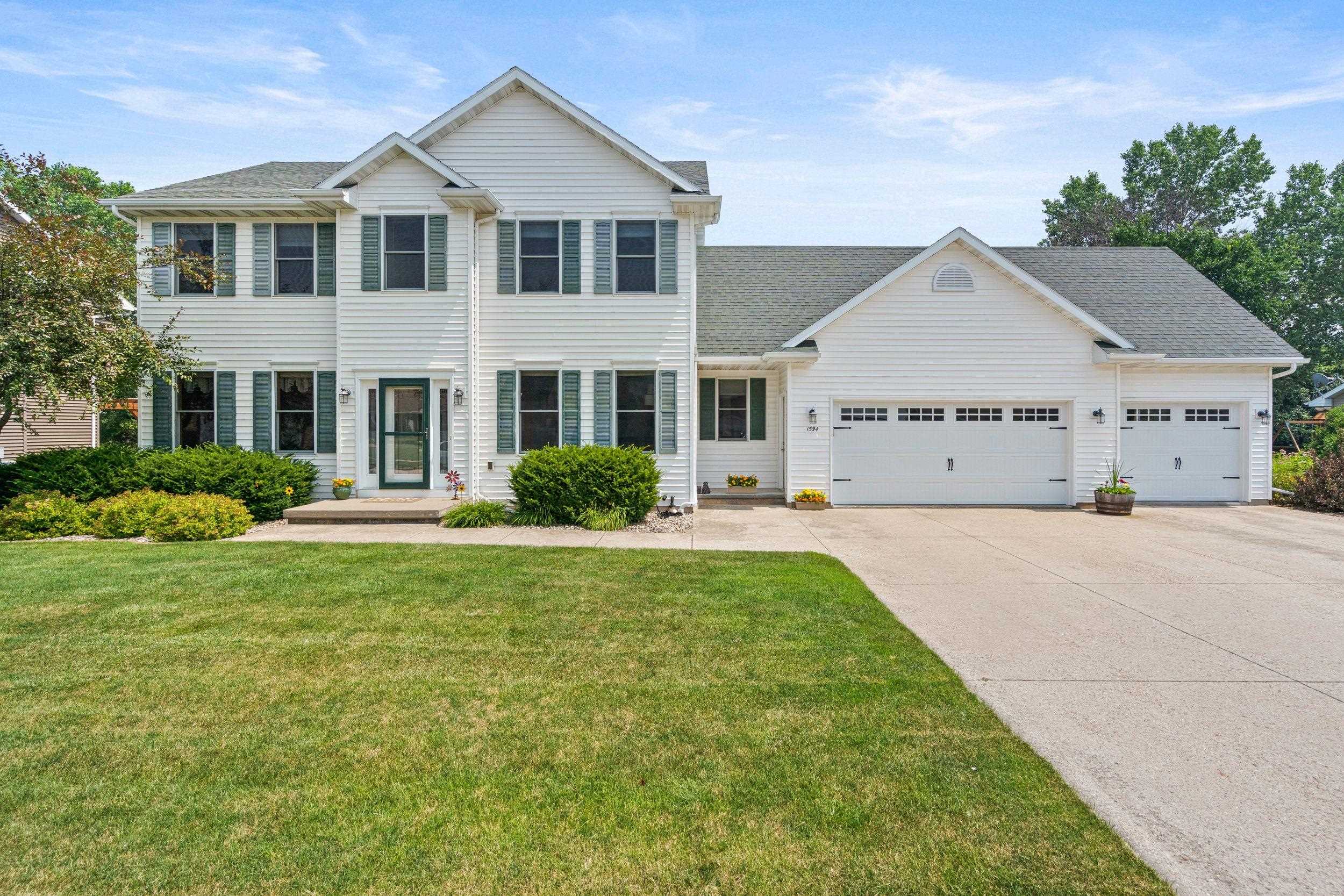1594 LONE OAK Drive property preview photograph