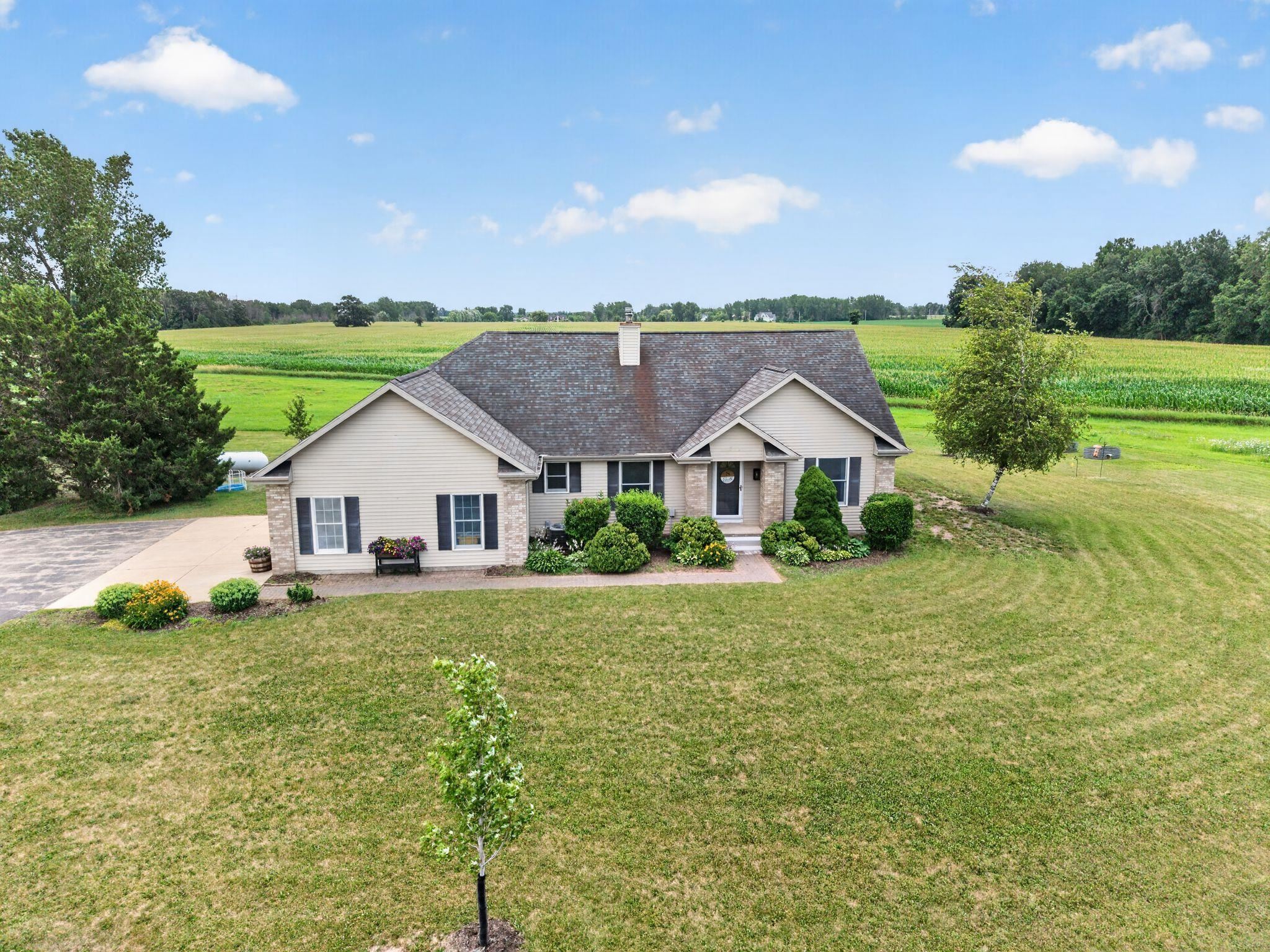 7265 COUNTY RD D property preview photograph