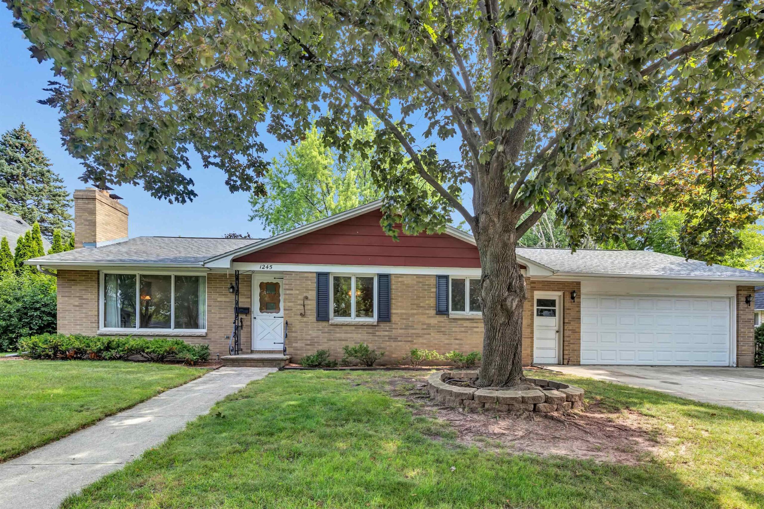1245 SMITH Street property preview photograph