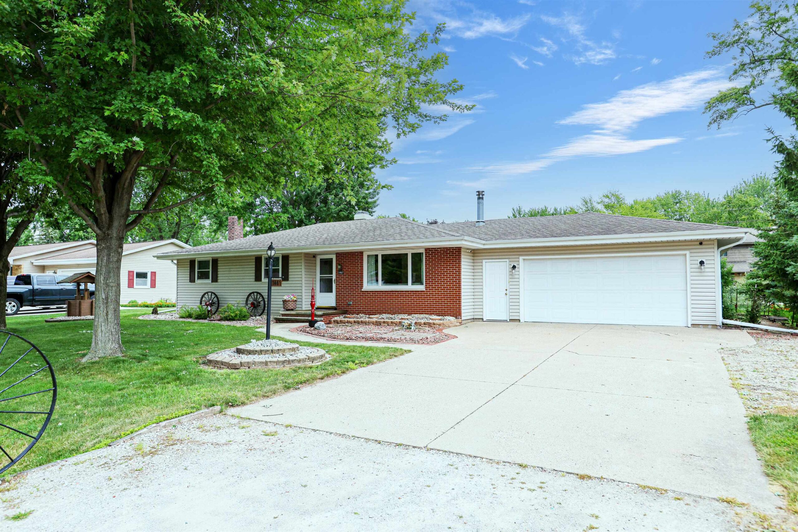1461 HOME Avenue property preview photograph