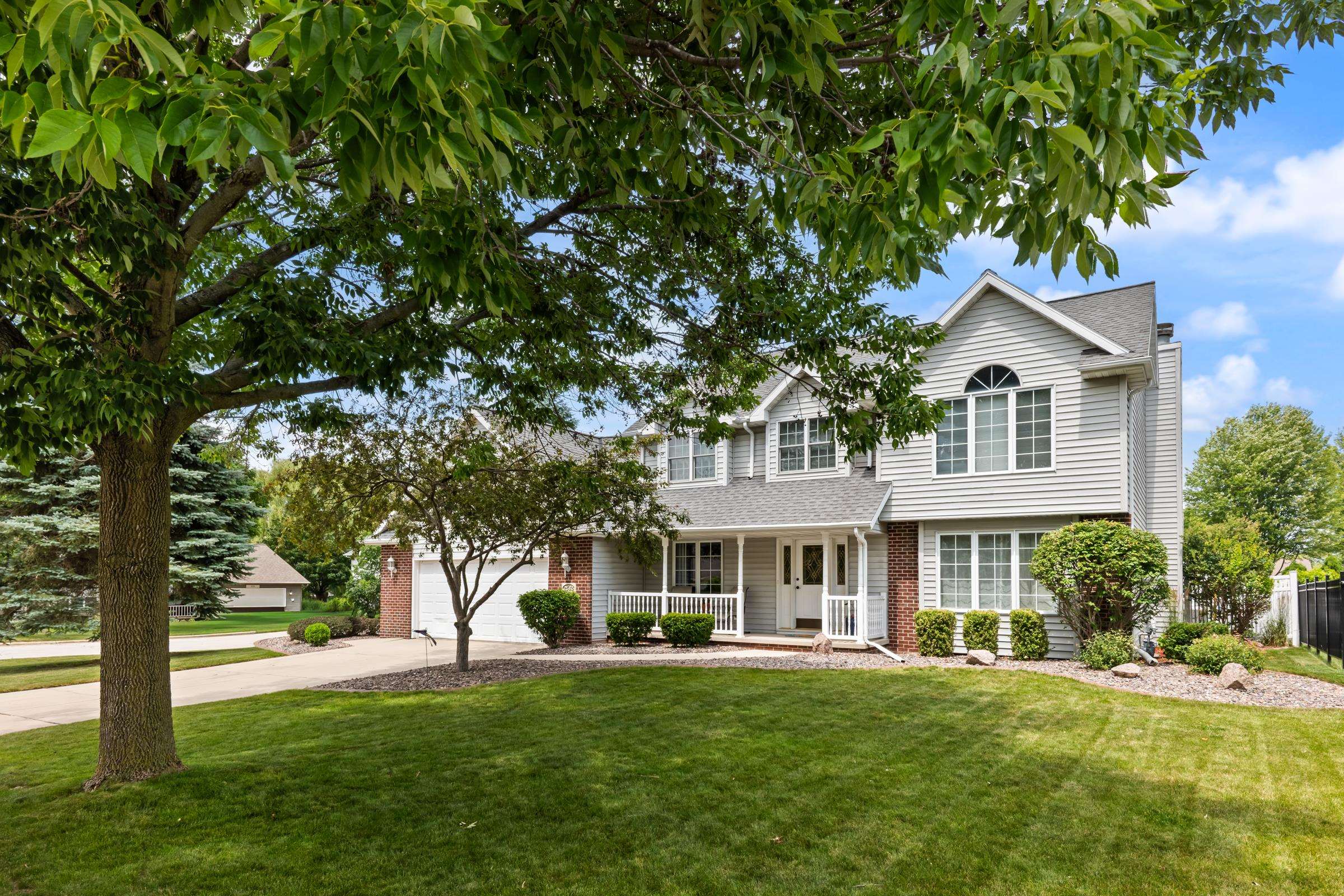2645 ENGLEWOOD Road property preview photograph