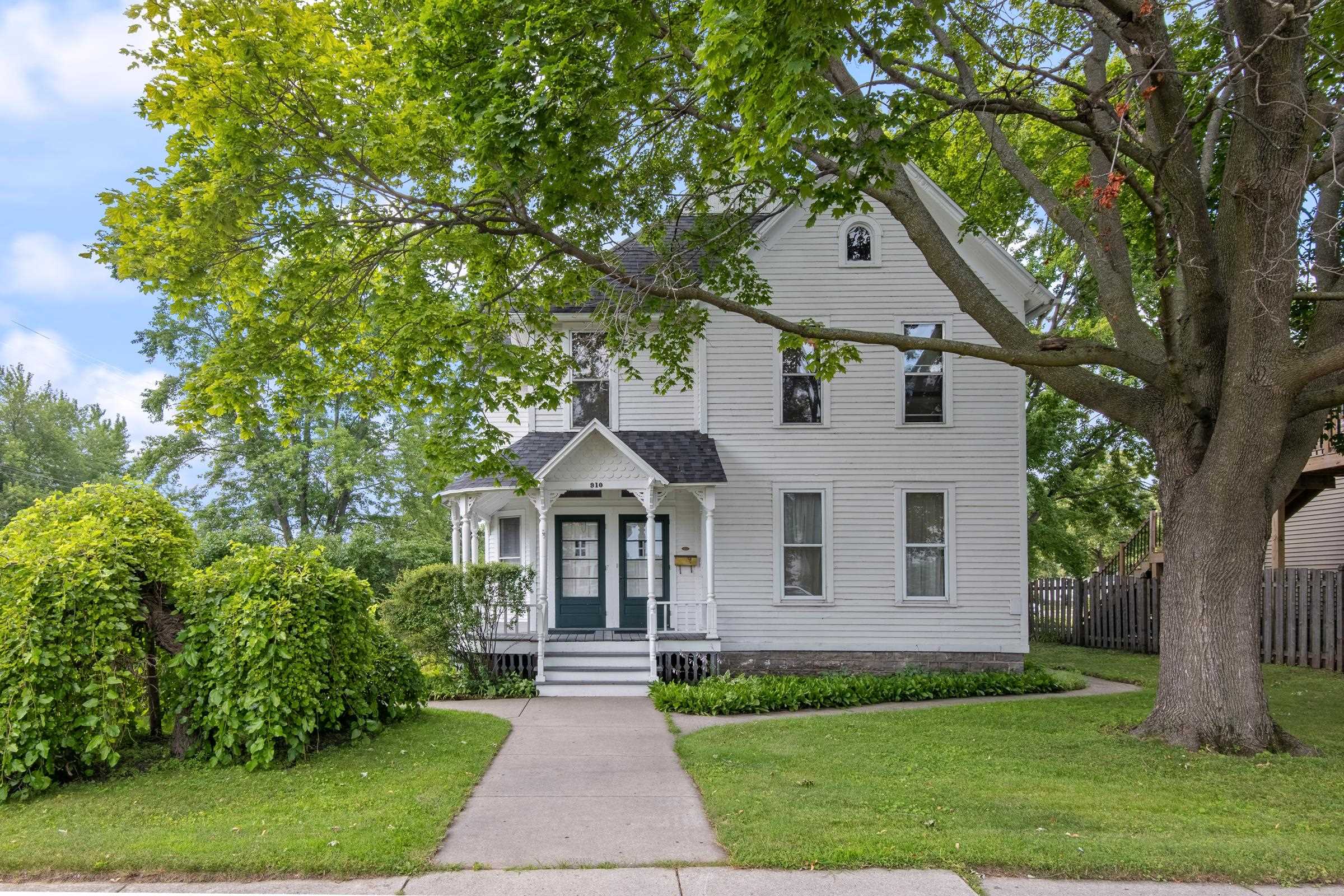 910 CHERRY Street property preview photograph