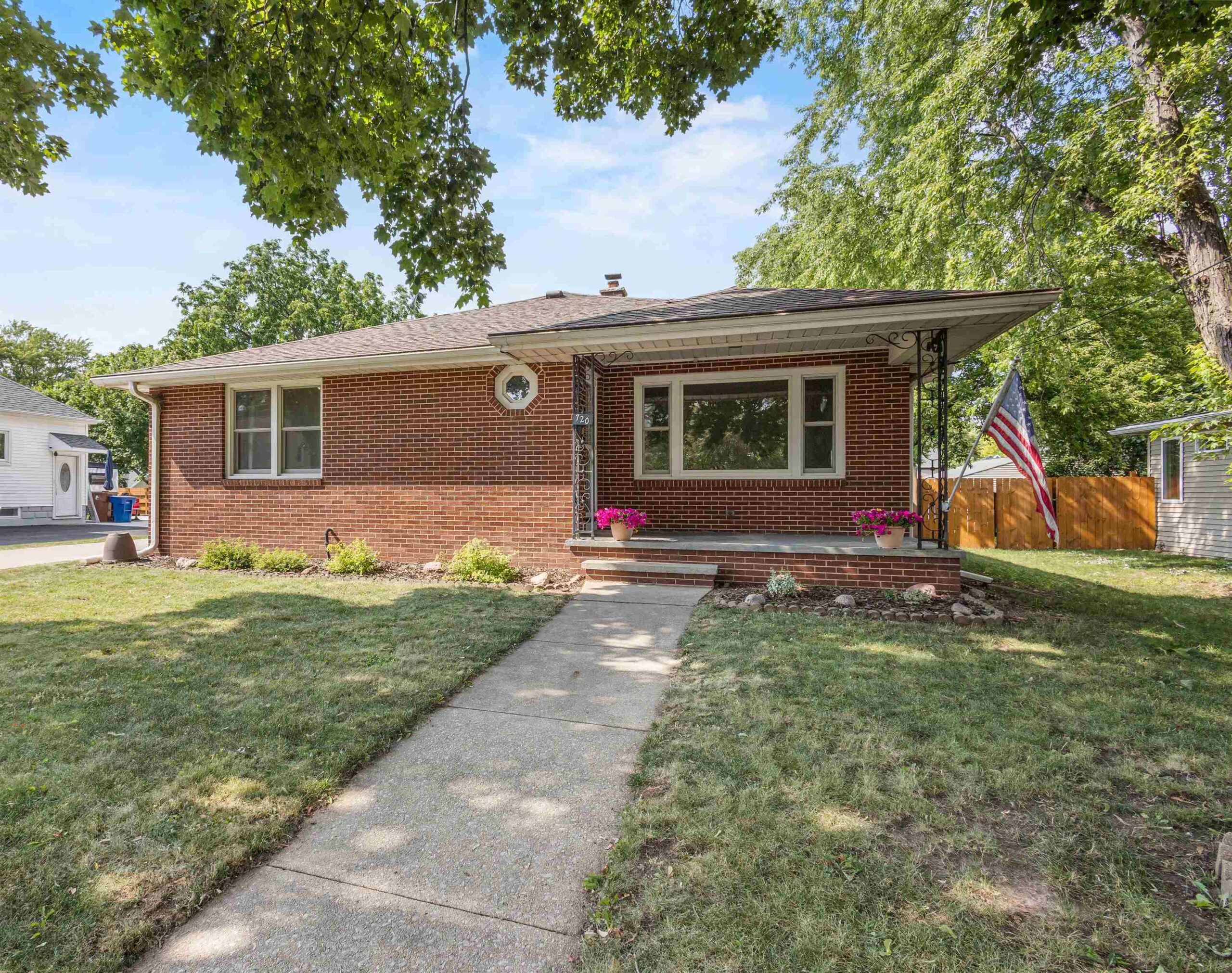 720 2ND Street property preview photograph