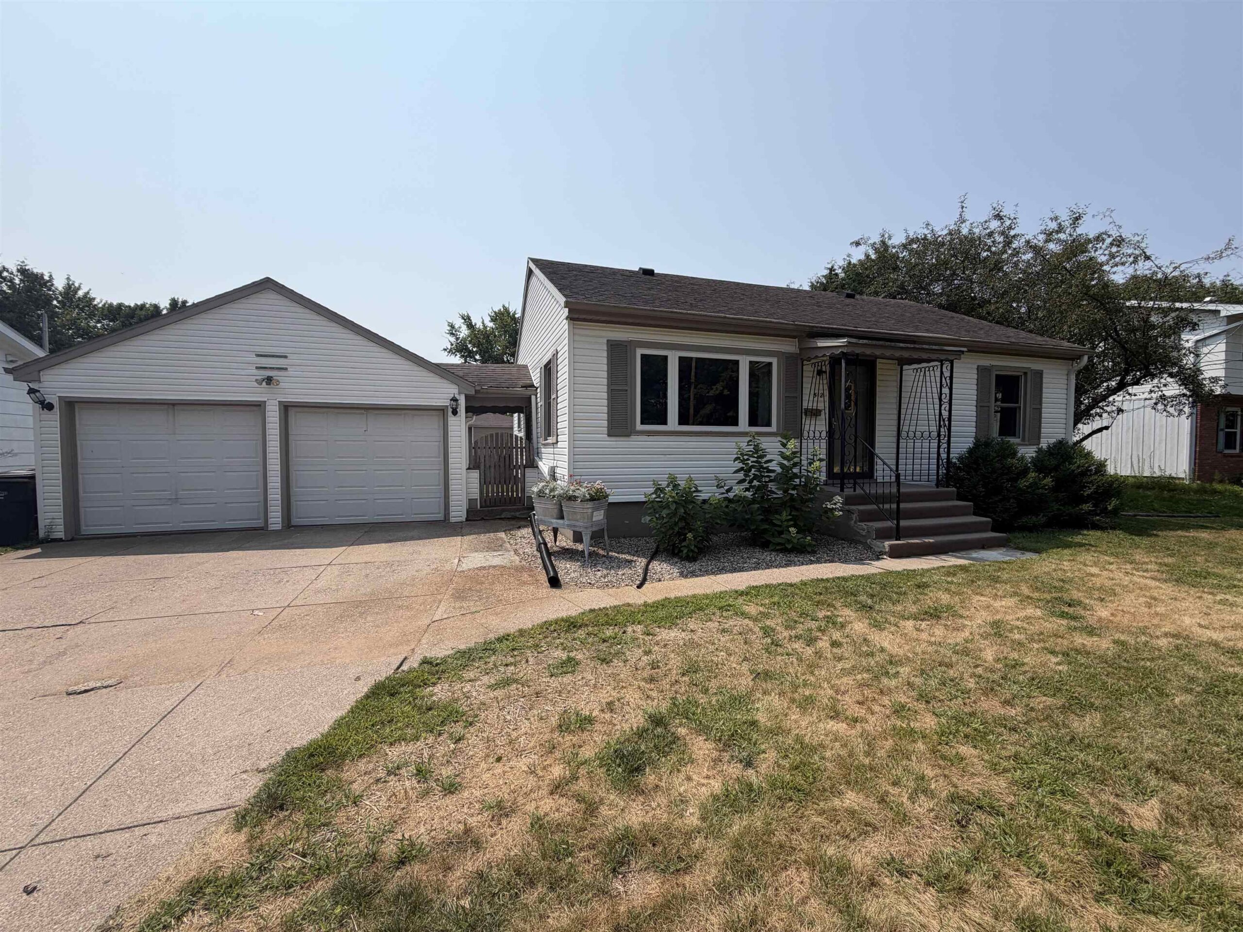 512 FAIRVIEW Way property preview photograph