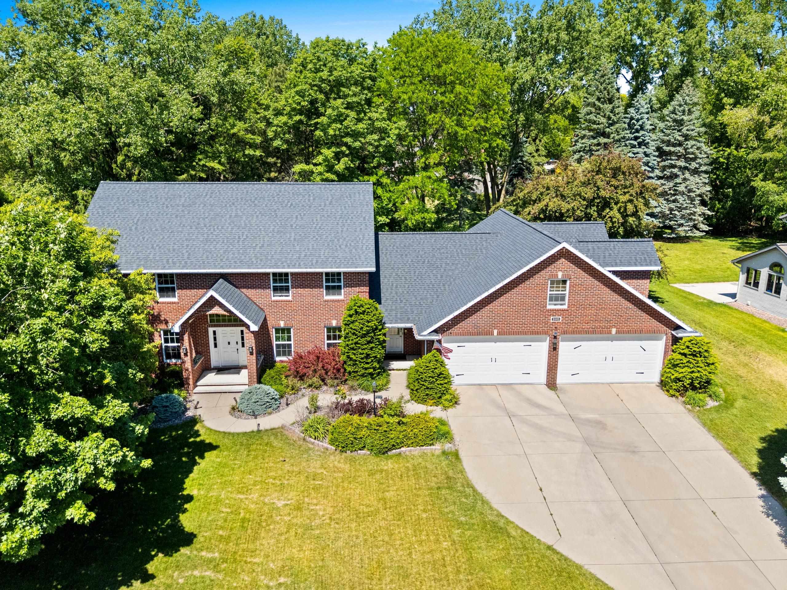 2110 SHADY Lane property preview photograph