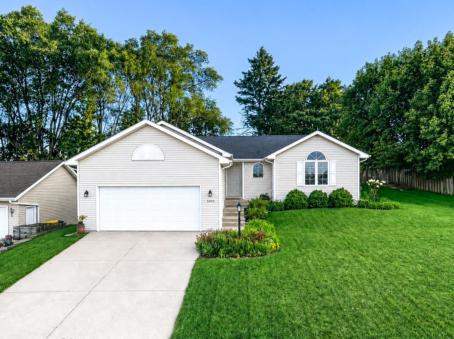 3052 CRUSADE Lane property preview photograph