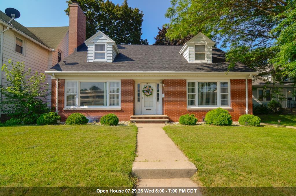 1452 UNIVERSITY Avenue property preview photograph