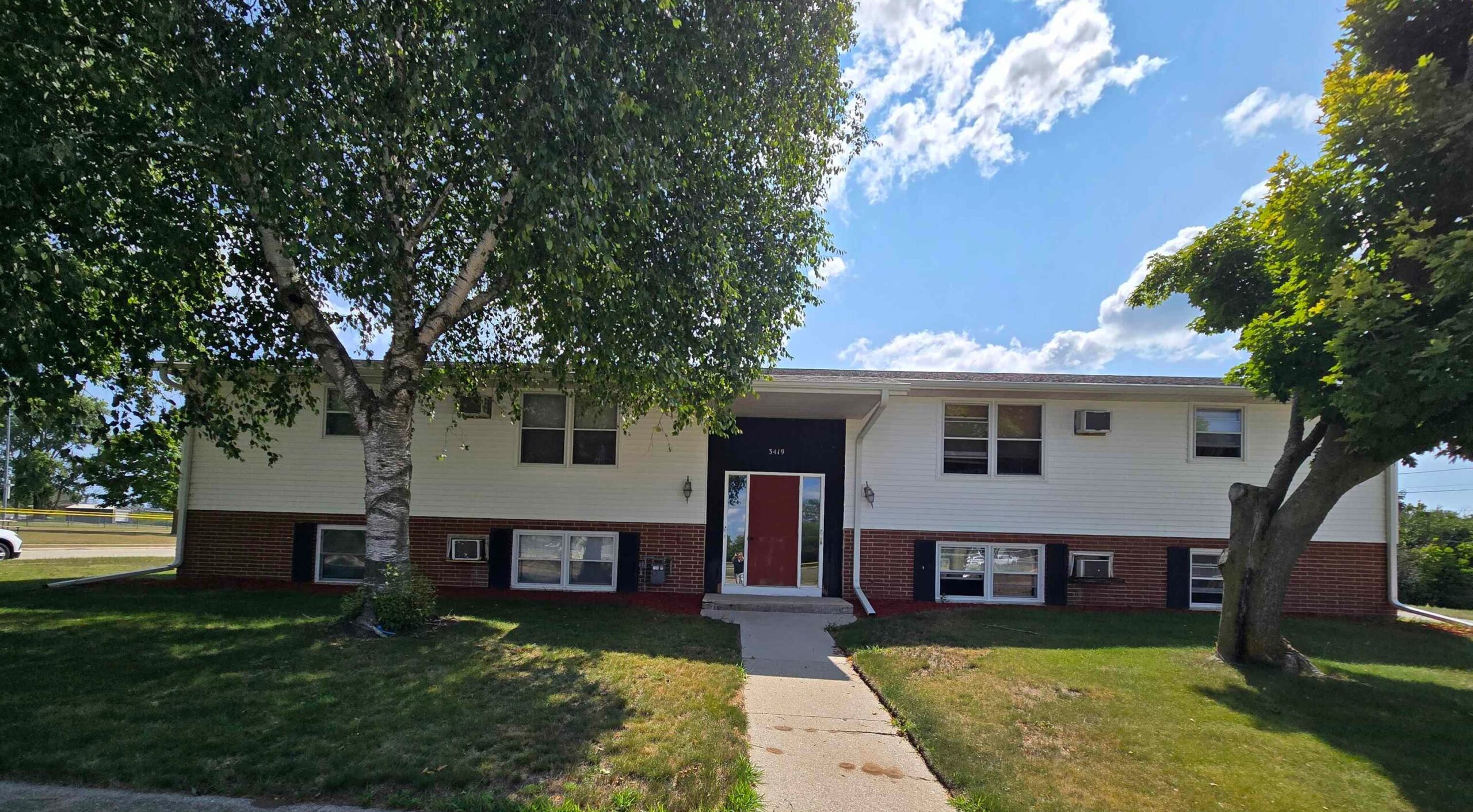 3419 SAYER Avenue property preview photograph