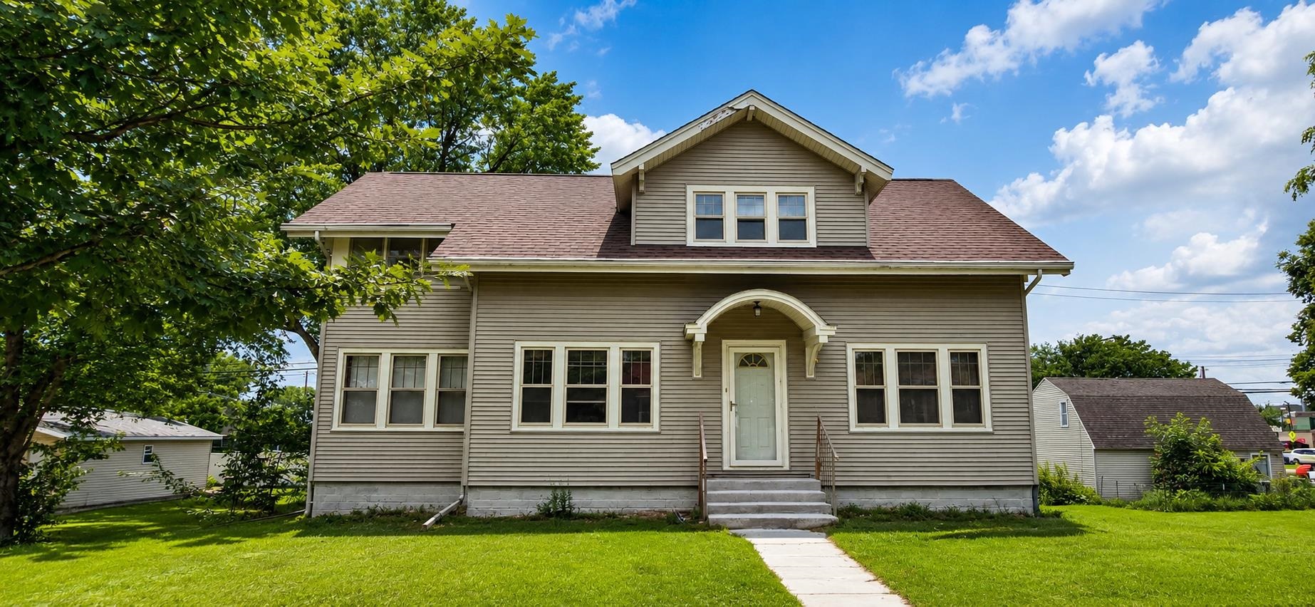 414 S 3RD Avenue property preview photograph